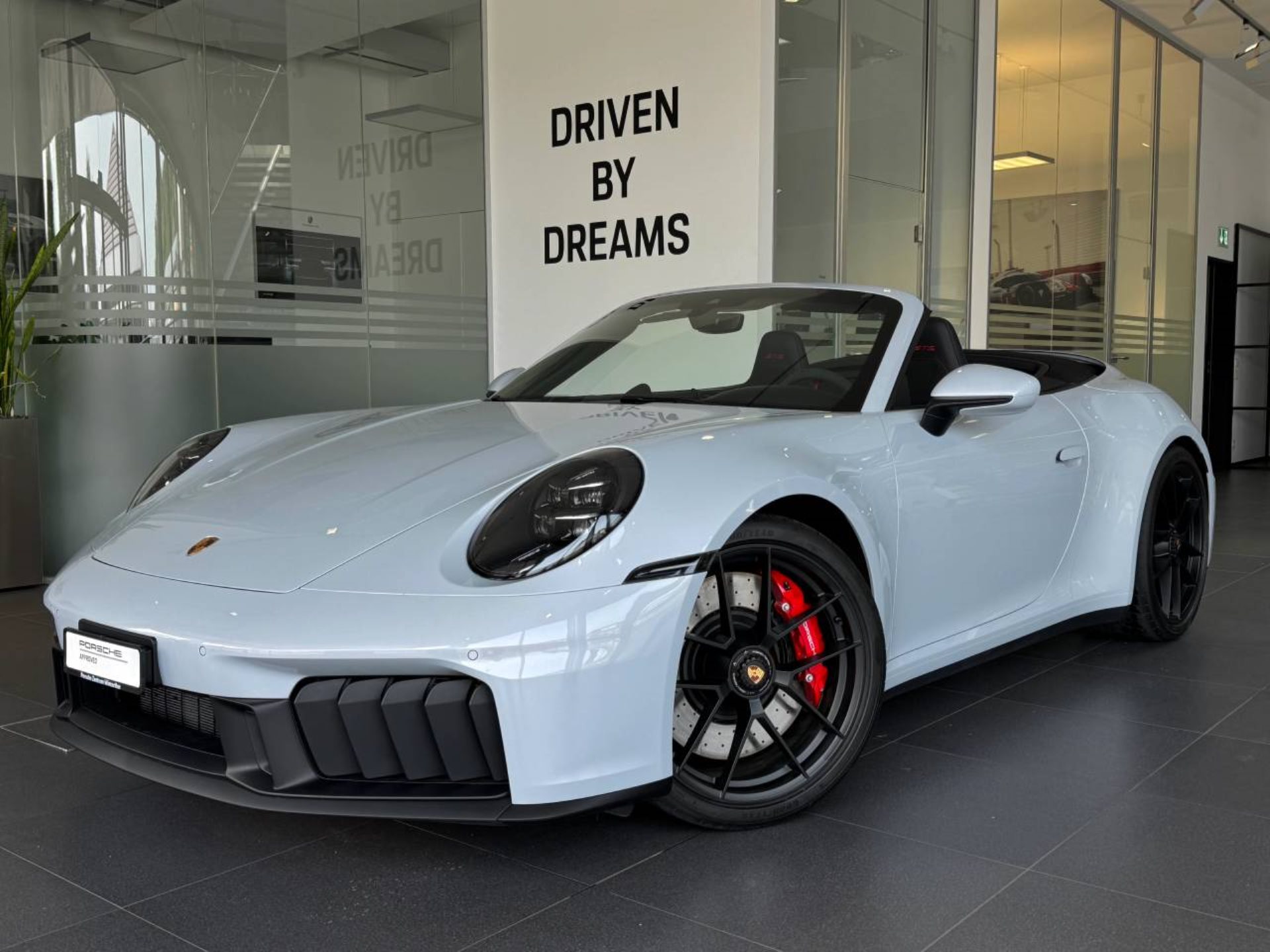 PORSCHE 911 Carrera GTS Cabriolet-image-0