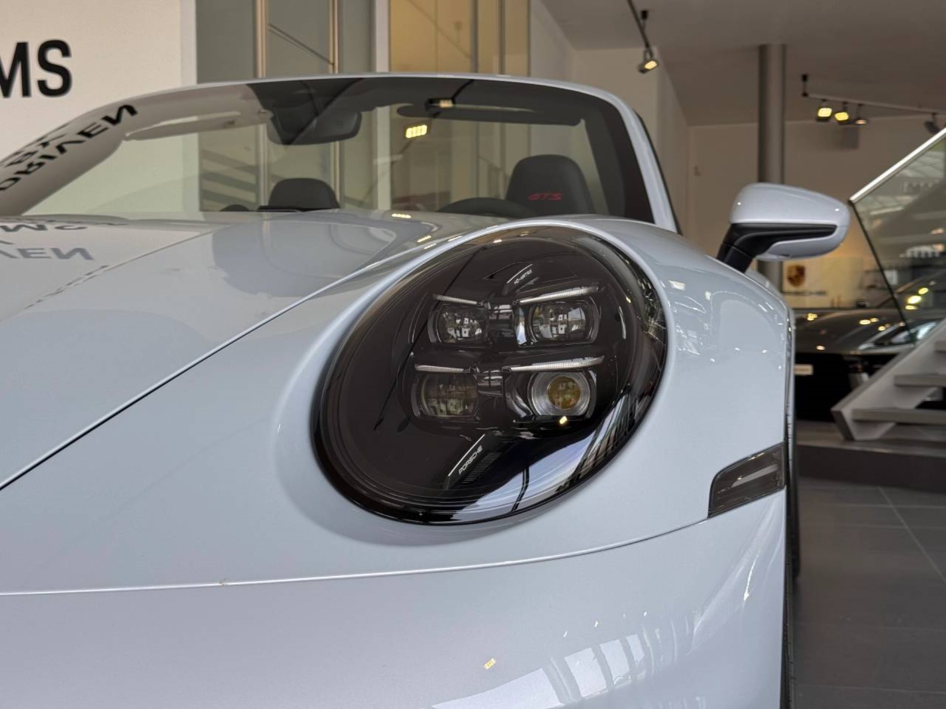 PORSCHE 911 Carrera GTS Cabriolet-image-30