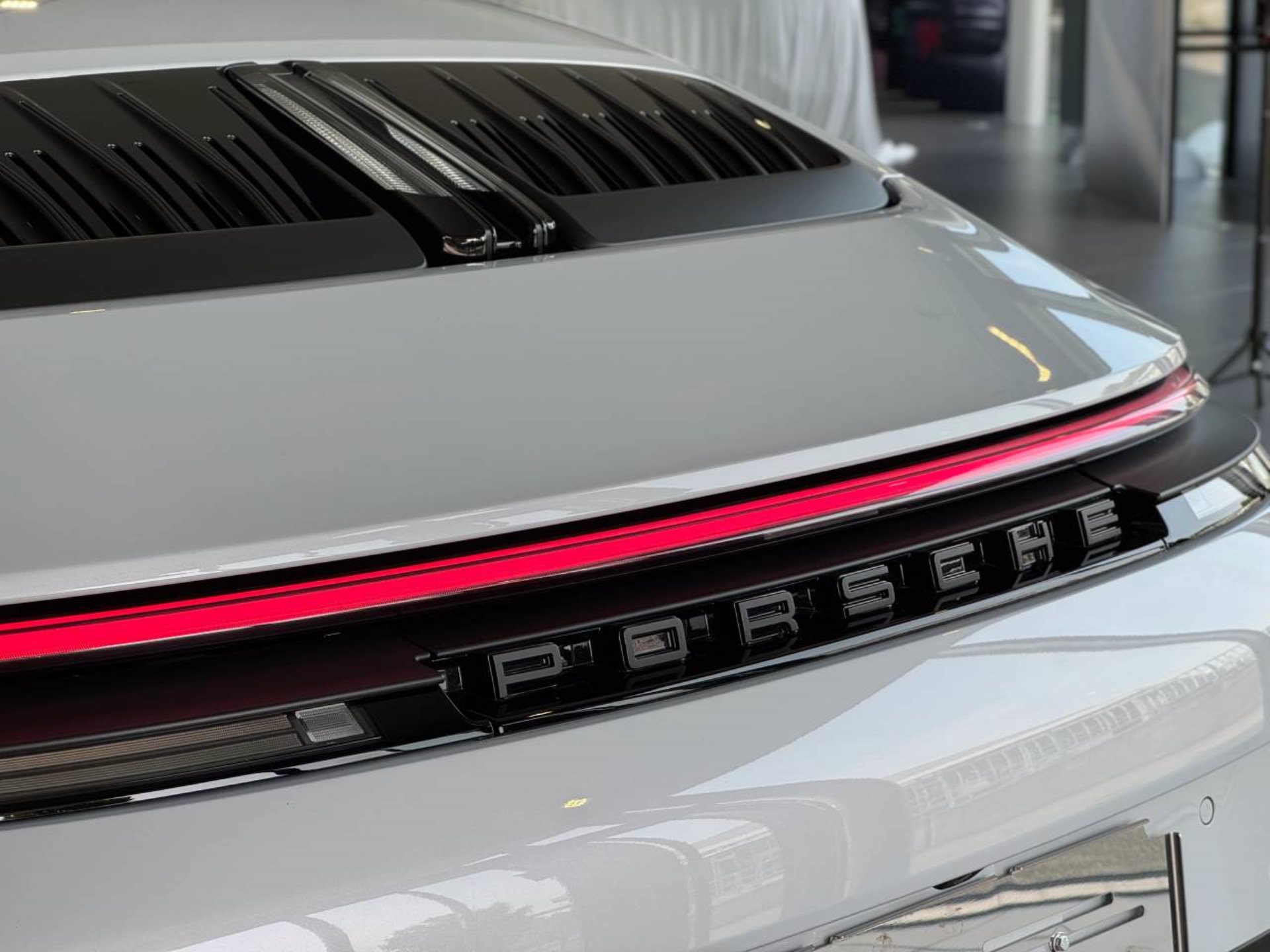 PORSCHE 911 Carrera GTS Cabriolet-image-31