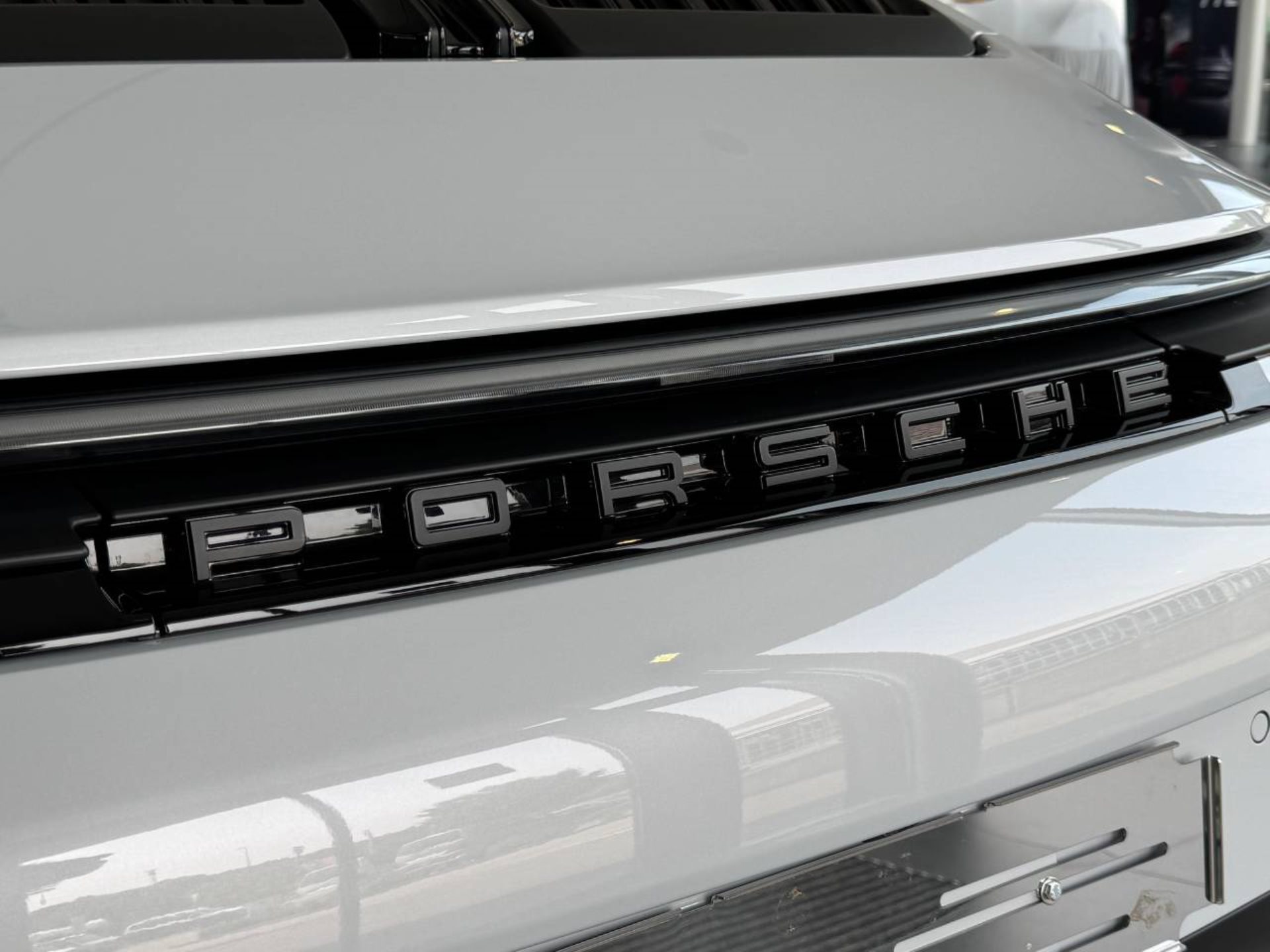 PORSCHE 911 Carrera GTS Cabriolet-image-32