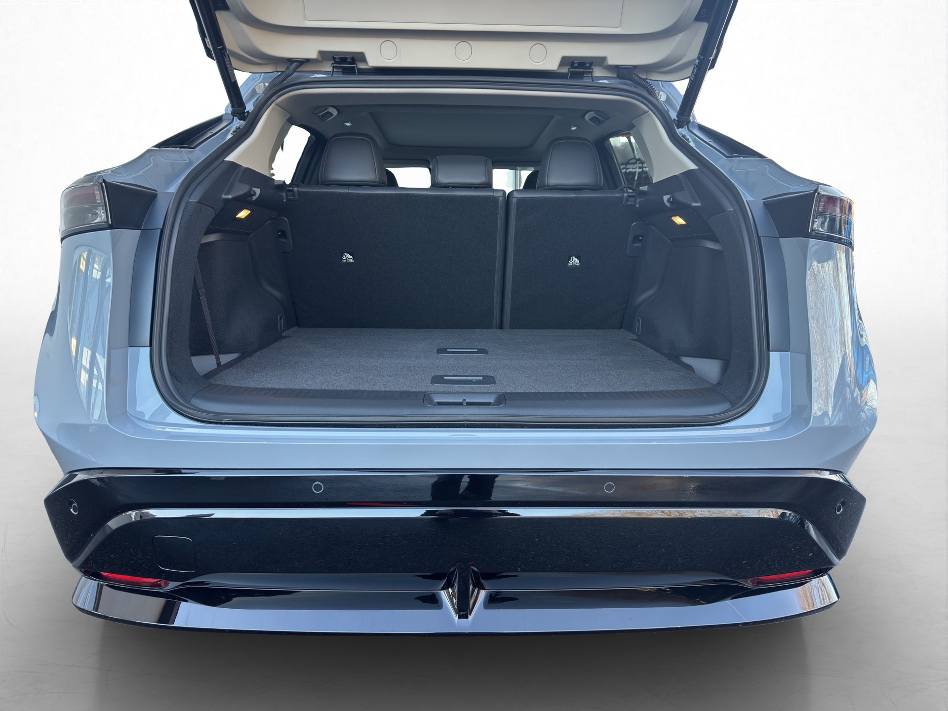 NISSAN Ariya 87 kWh e-4orce Evolve Allrad-image-15