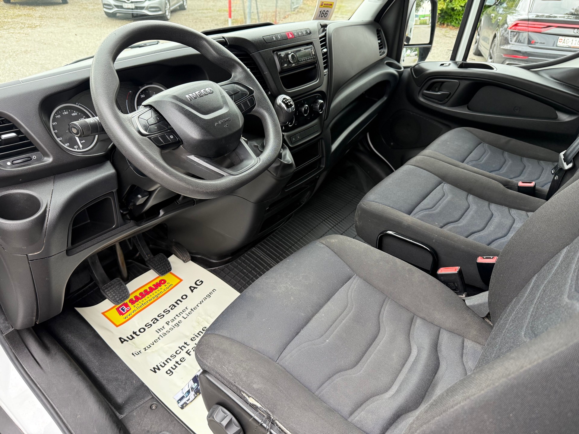 IVECO Daily 35S14 L3H2 Kastenwagen-image-10