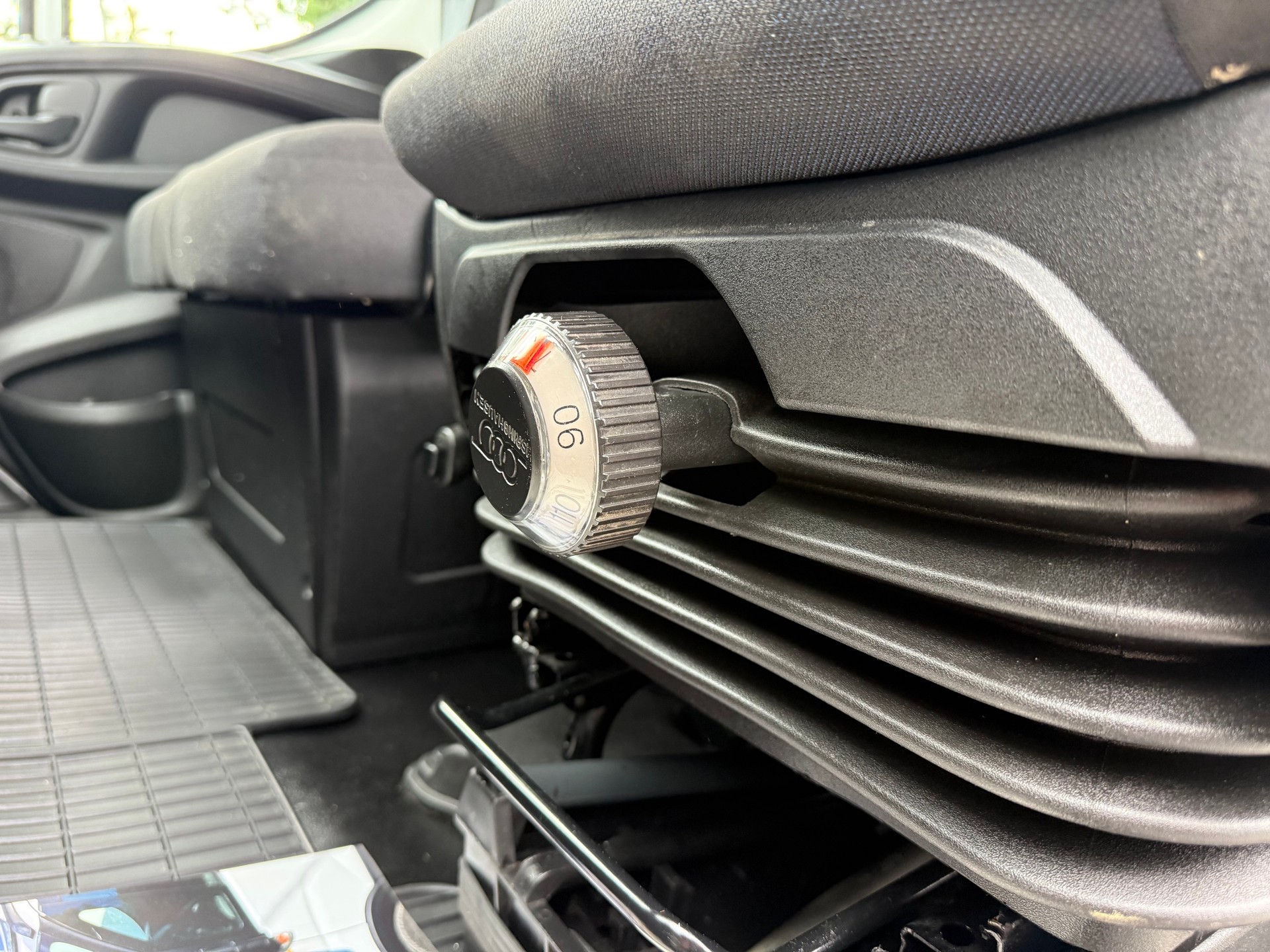 IVECO Daily 35S14 L3H2 Kastenwagen-image-12