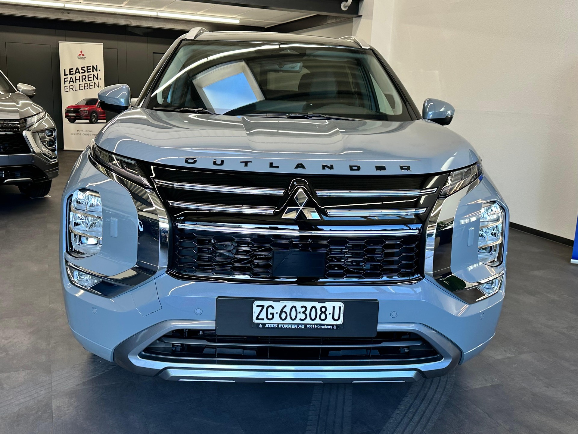 MITSUBISHI Outlander 2.4 PHEV Instyle 4x4-image-7