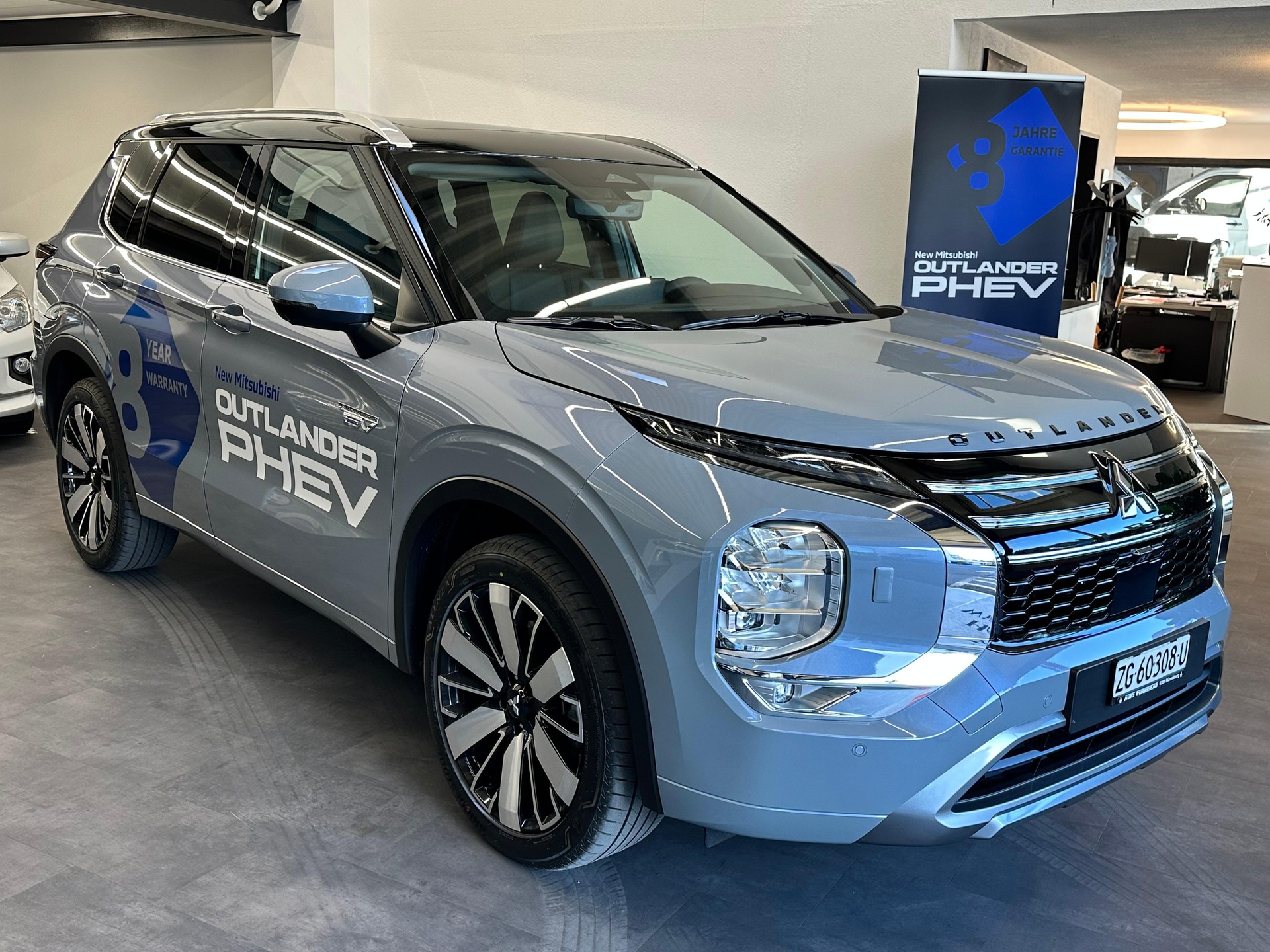 MITSUBISHI Outlander 2.4 PHEV Instyle 4x4-image-8