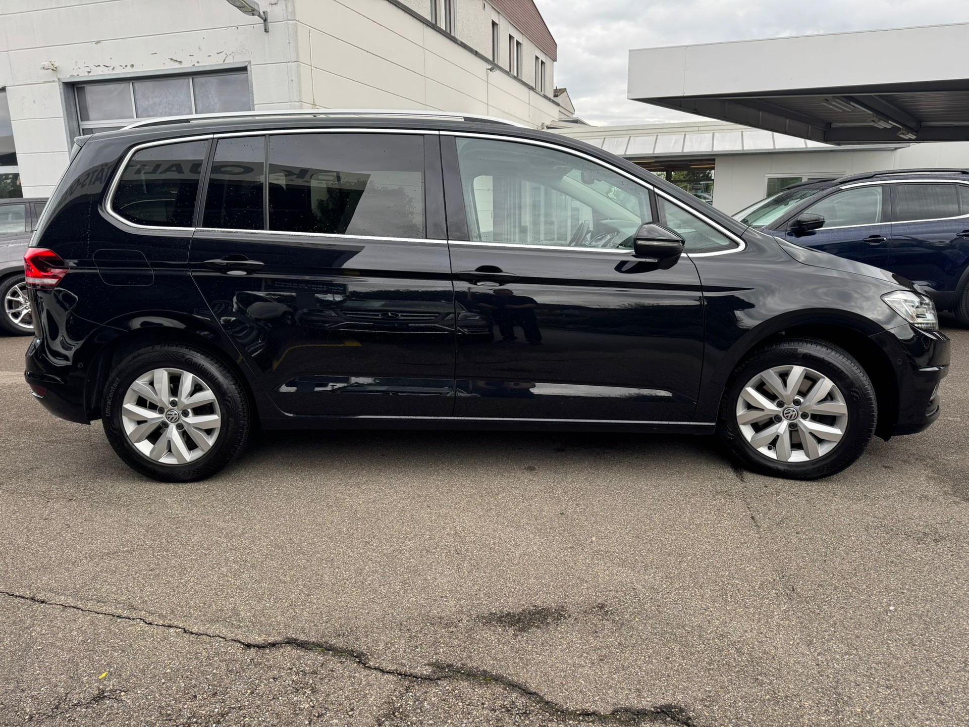 VW Touran 2.0 TDI BlueMotion Technology Comfortline DSG-image-3