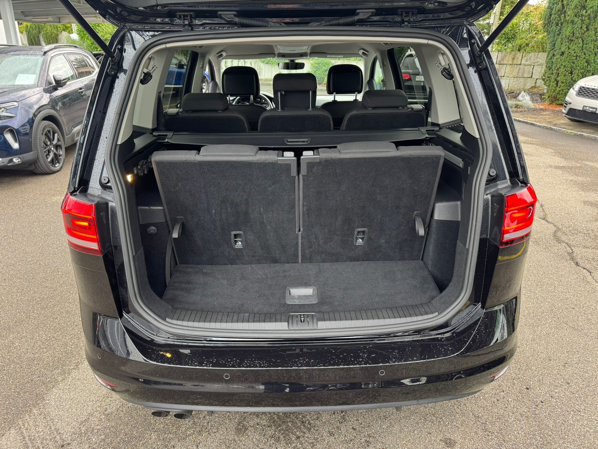 VW Touran 2.0 TDI BlueMotion Technology Comfortline DSG-image-8