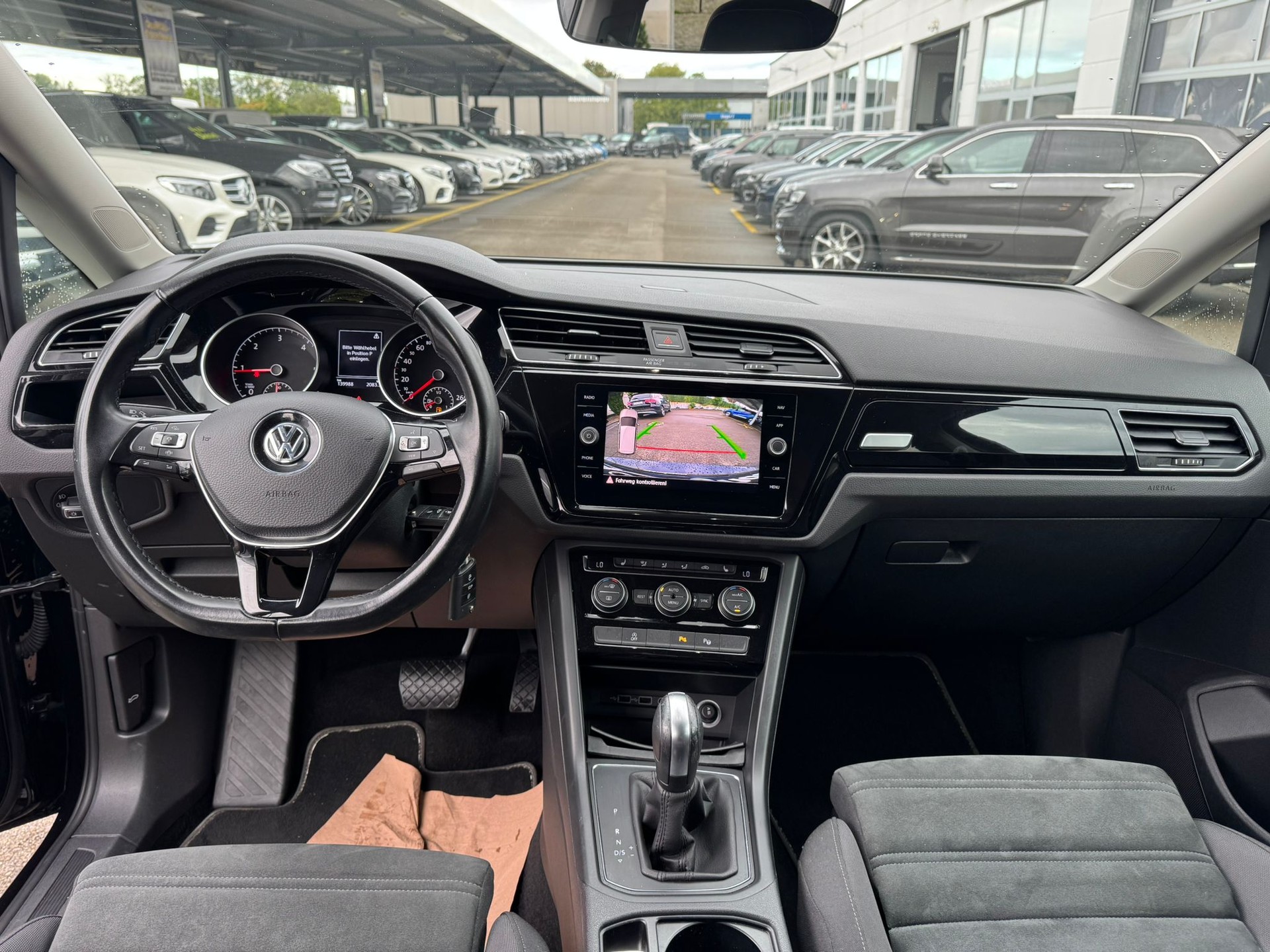 VW Touran 2.0 TDI BlueMotion Technology Comfortline DSG-image-13