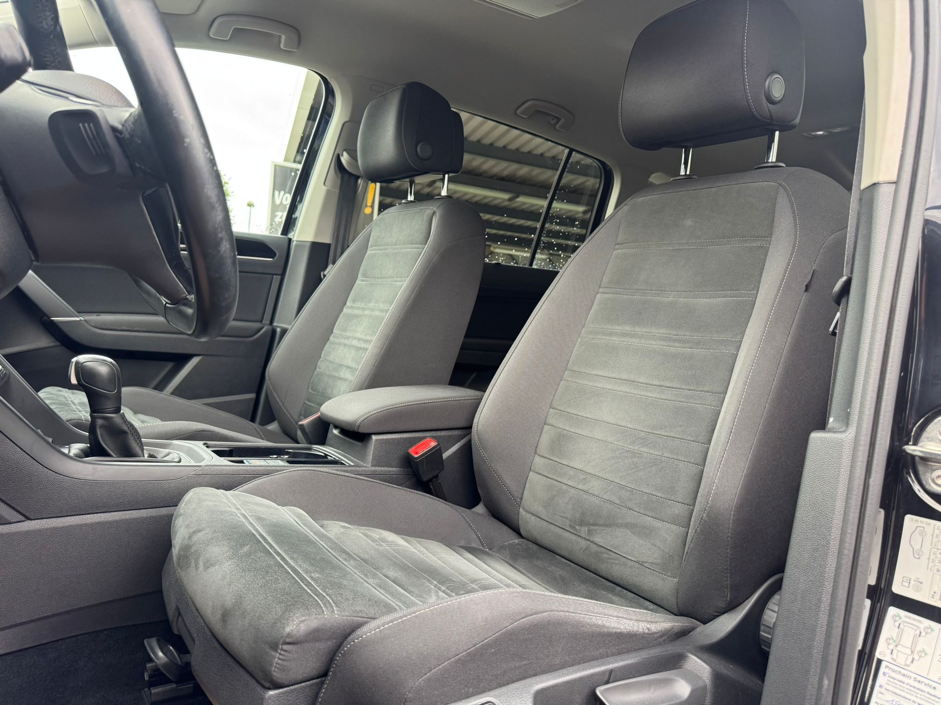 VW Touran 2.0 TDI BlueMotion Technology Comfortline DSG-image-9