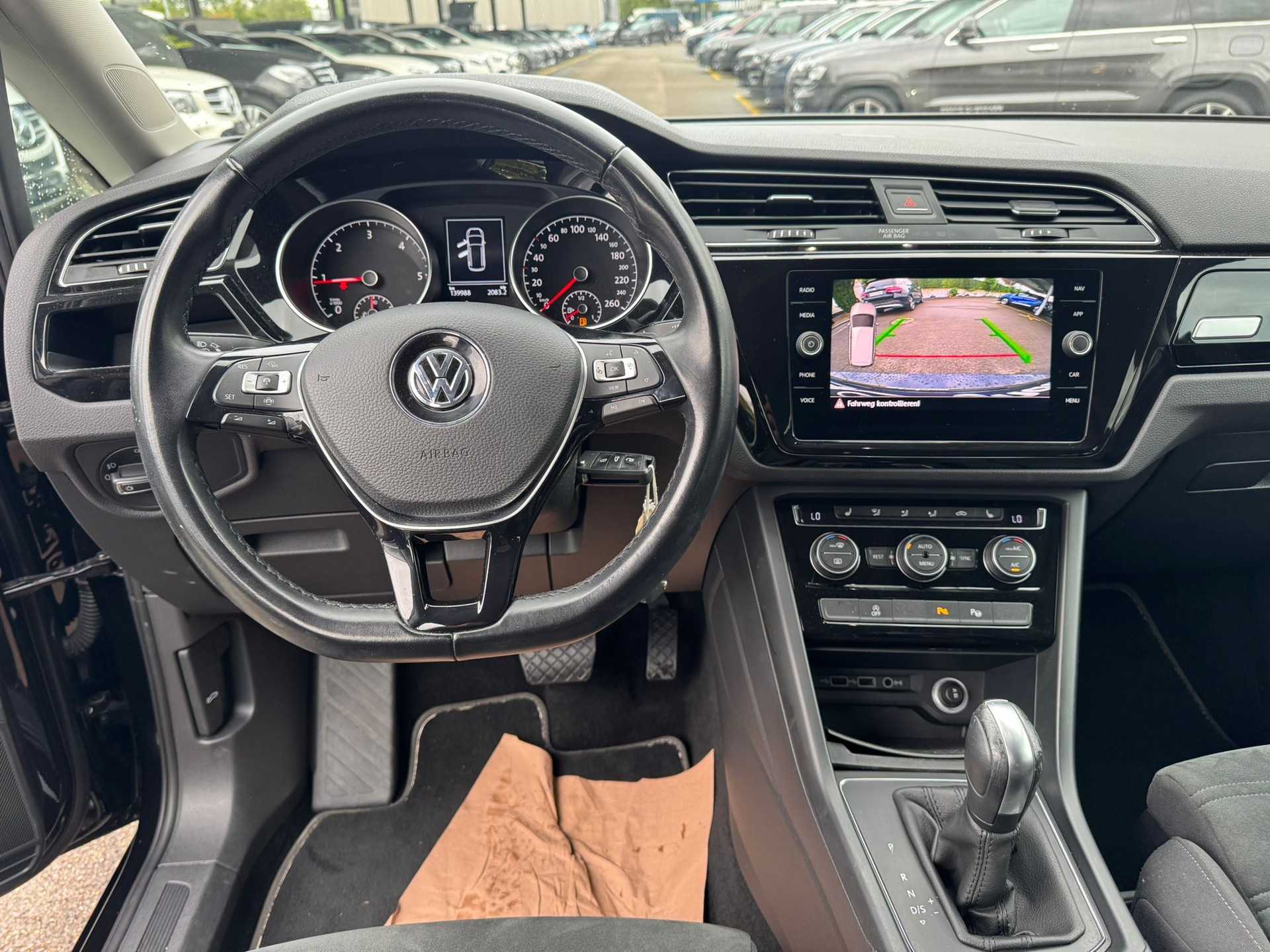 VW Touran 2.0 TDI BlueMotion Technology Comfortline DSG-image-14