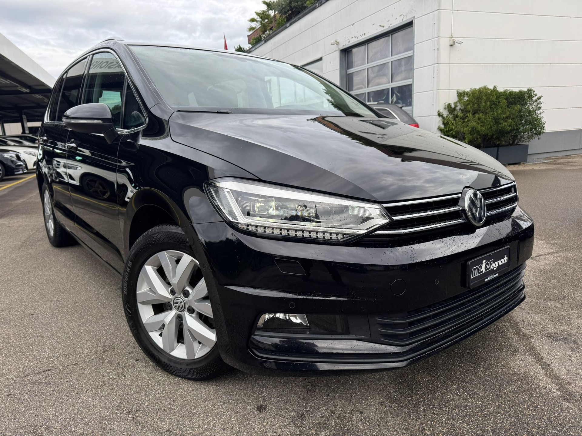 VW Touran 2.0 TDI BlueMotion Technology Comfortline DSG-image-1
