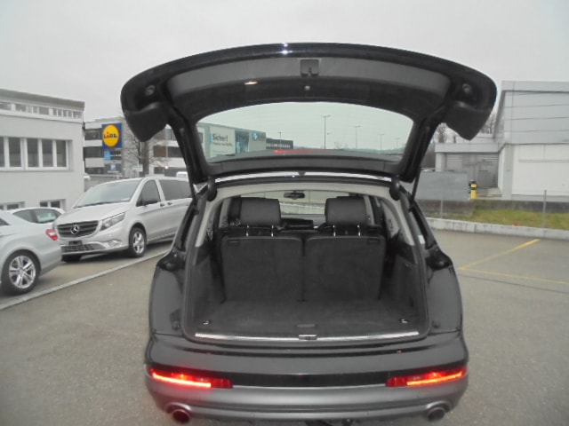 AUDI Q7 4.2 TDI quattro tiptronic-image-12