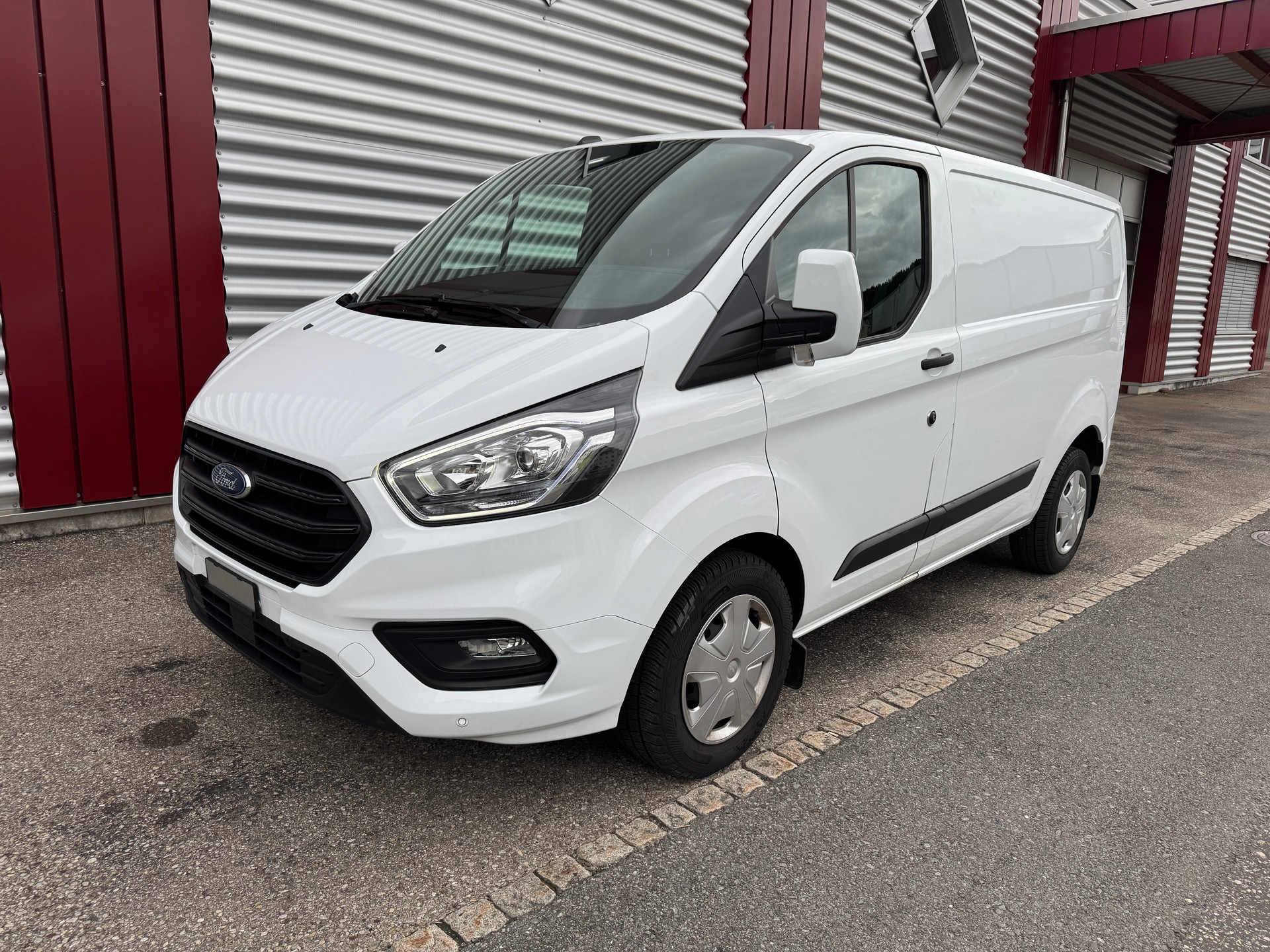 FORD Transit Custom Van 300 L1H1 Trend A-image-3