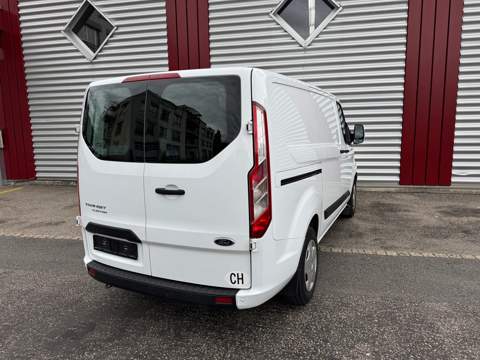 FORD Transit Custom Van 300 L1H1 Trend A-image-2