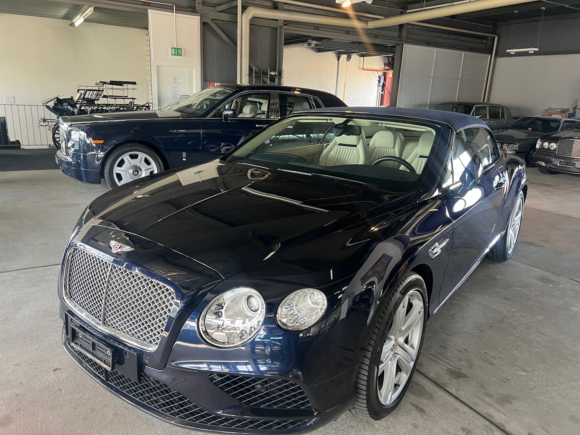 BENTLEY Continental GTC 4.0 V8 / Facelift ab 09/2015-image-2