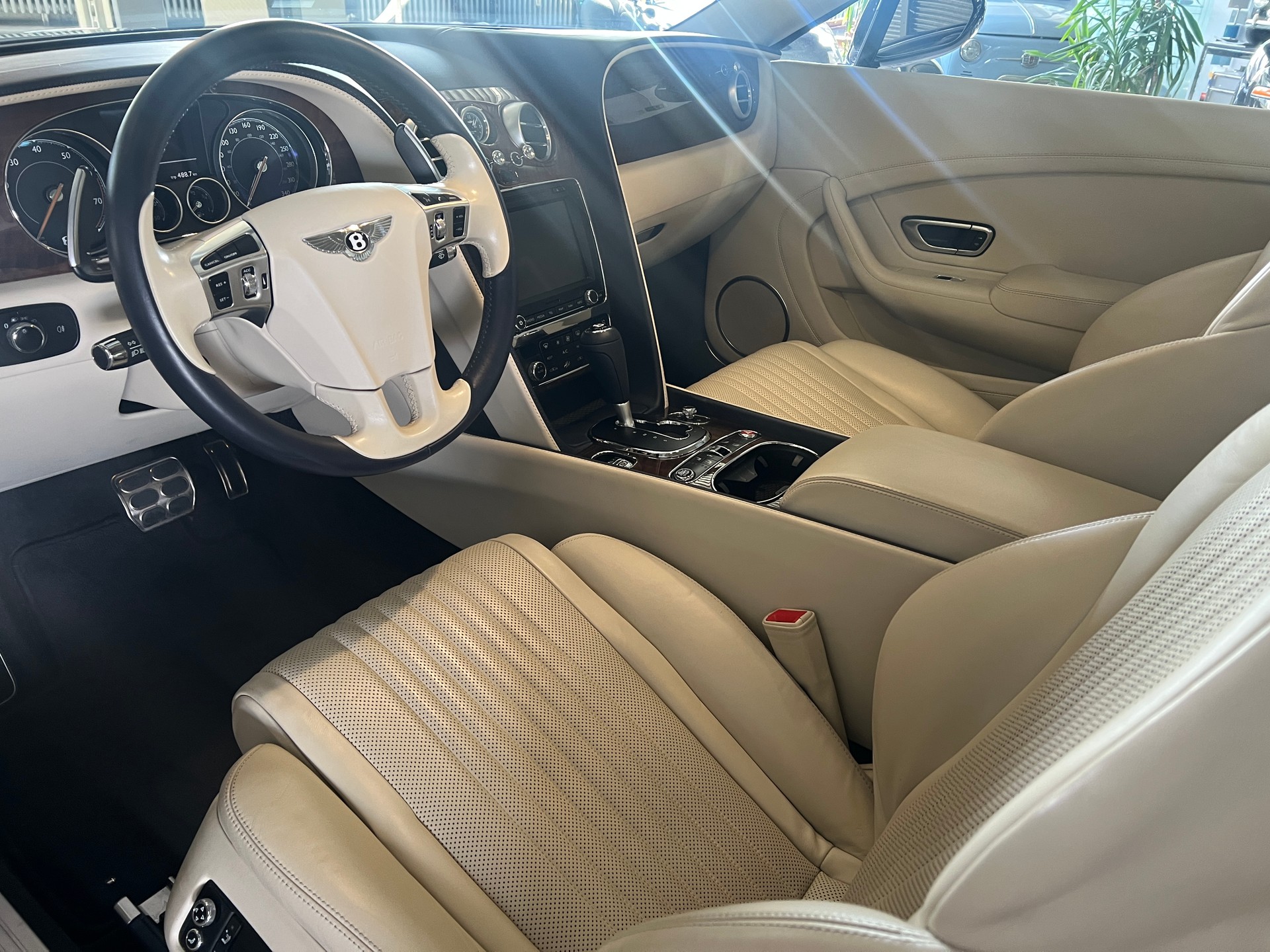 BENTLEY Continental GTC 4.0 V8 / Facelift ab 09/2015-image-5