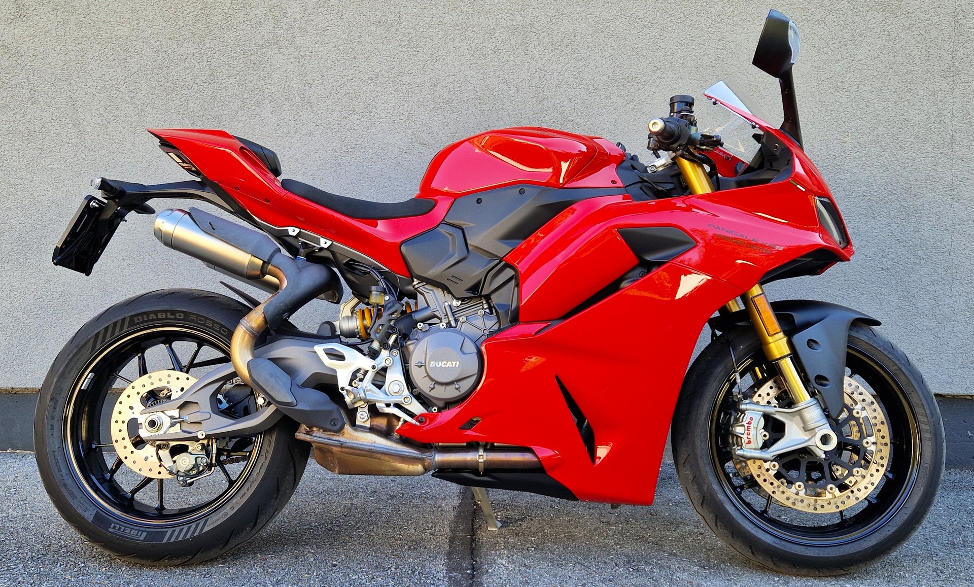 DUCATI Panigale V2s