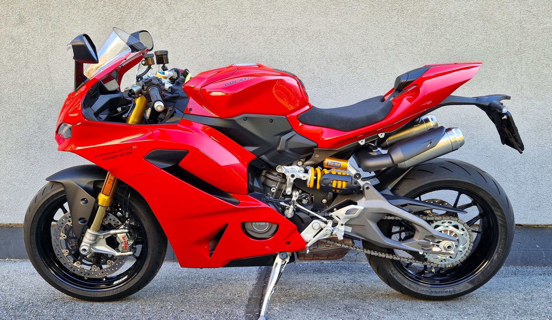 DUCATI Panigale V2s-showroom-element-3