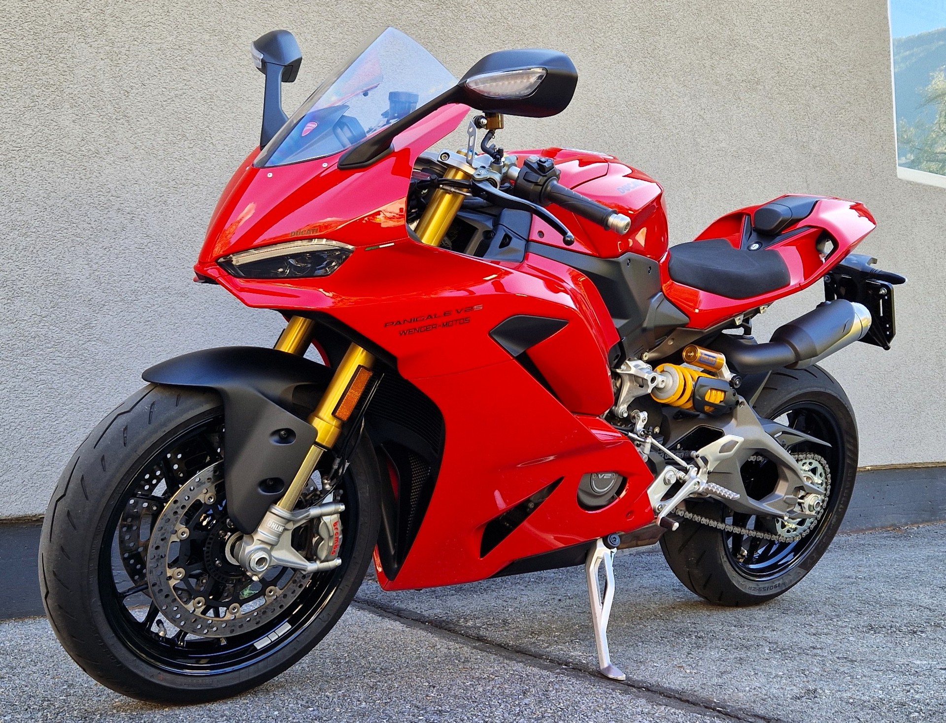 DUCATI Panigale V2s-showroom-element-2
