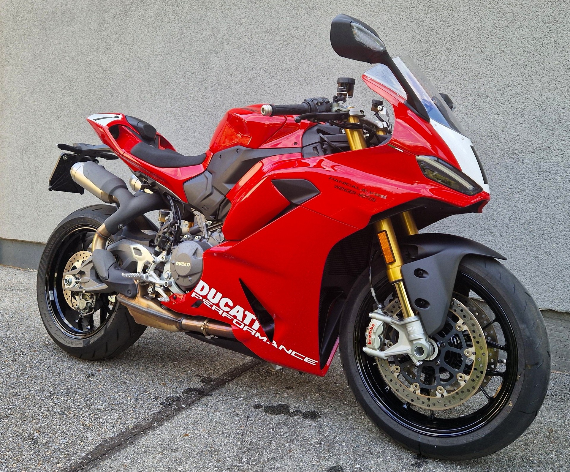 DUCATI Panigale V2s-showroom-element-1