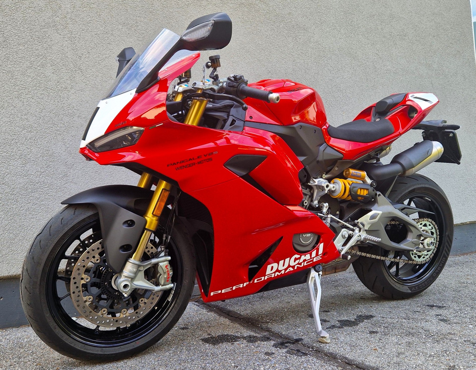 DUCATI Panigale V2s-showroom-element-2
