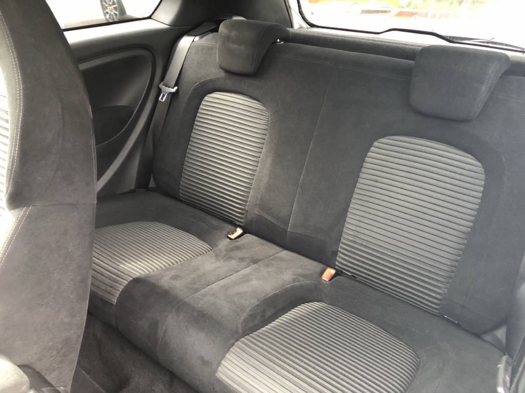 FIAT Punto 1.4 16V T-Jet Abarth-image-3