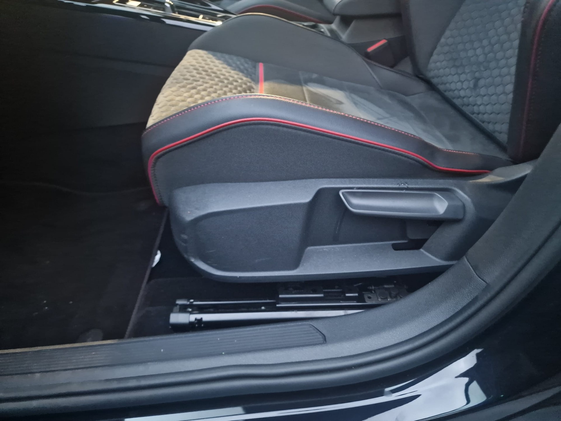 VW Golf 2.0 TSI GTI Clubsport DSG 36Mt Garantie-image-10