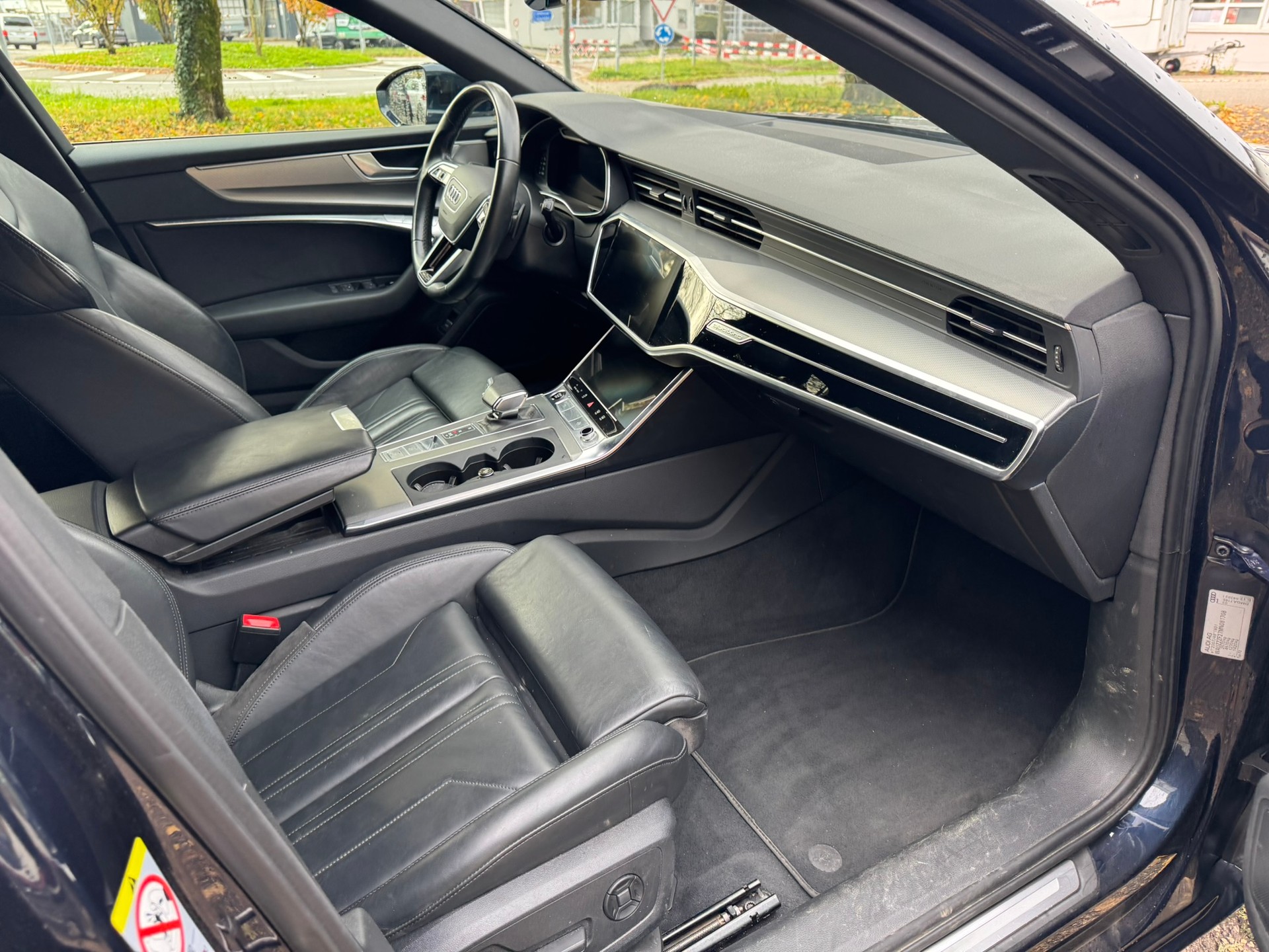 AUDI A6 Avant 50 TDI quattro tiptronic-image-14
