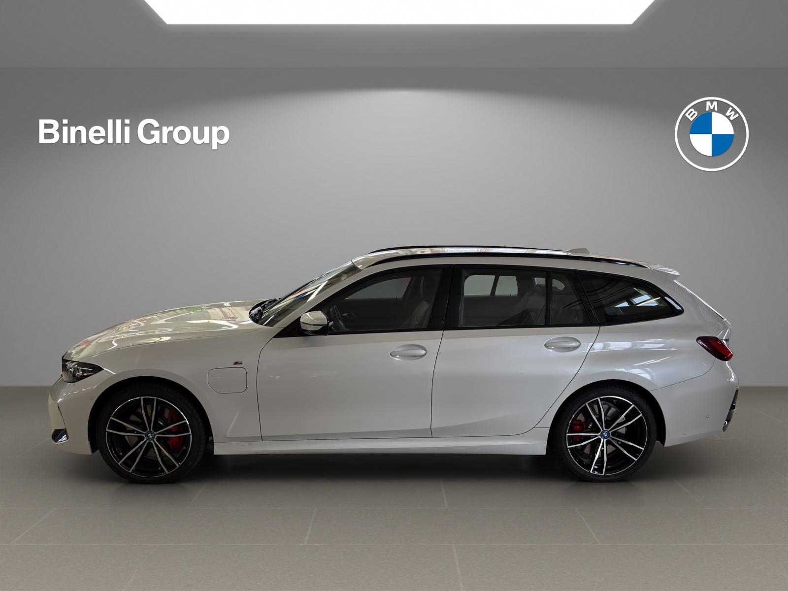 BMW 330e xDrive SAG Touring-image-11