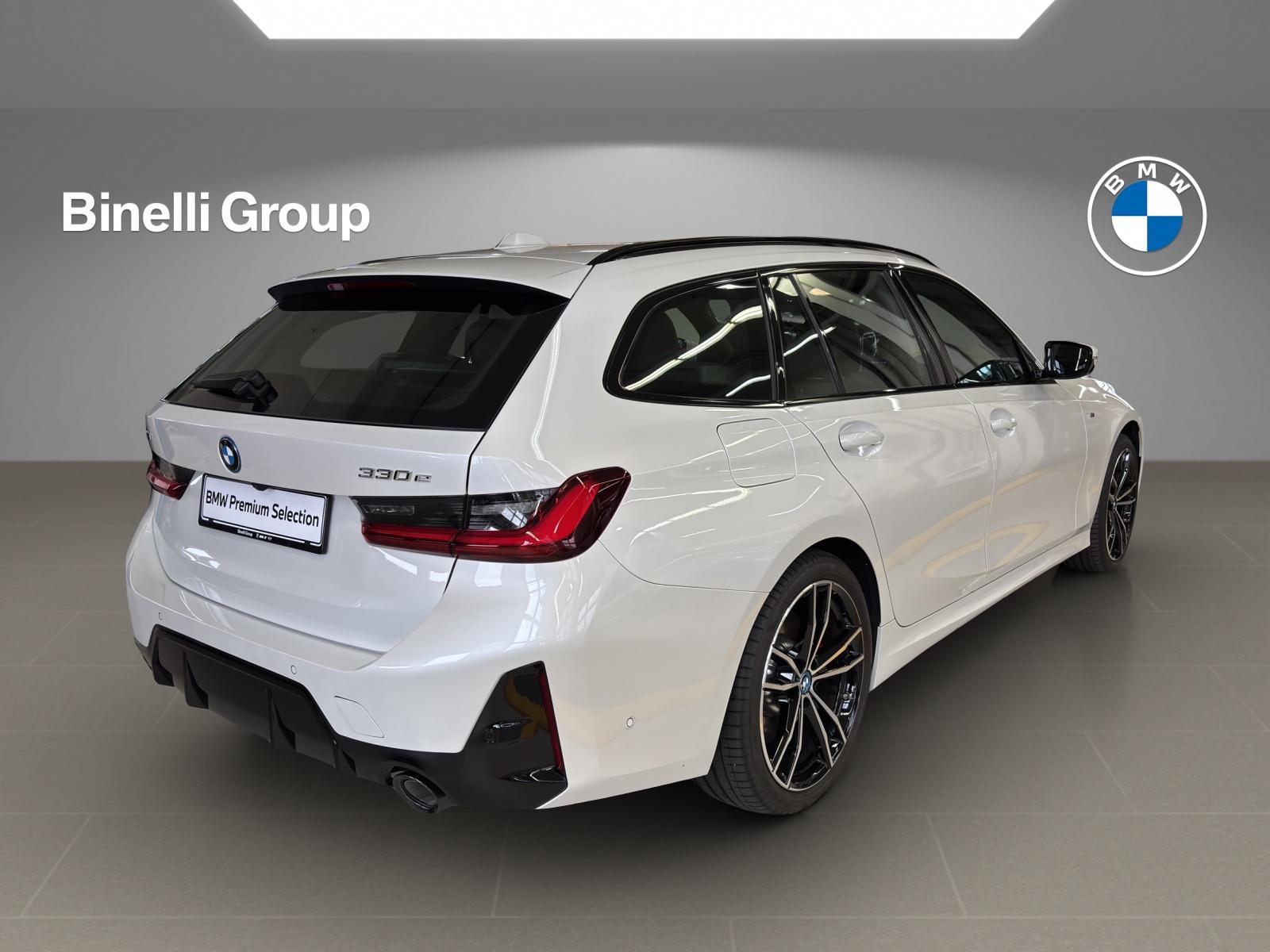BMW 330e xDrive SAG Touring-image-15