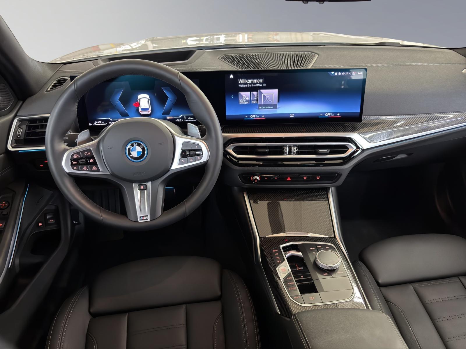 BMW 330e xDrive SAG Touring-image-7