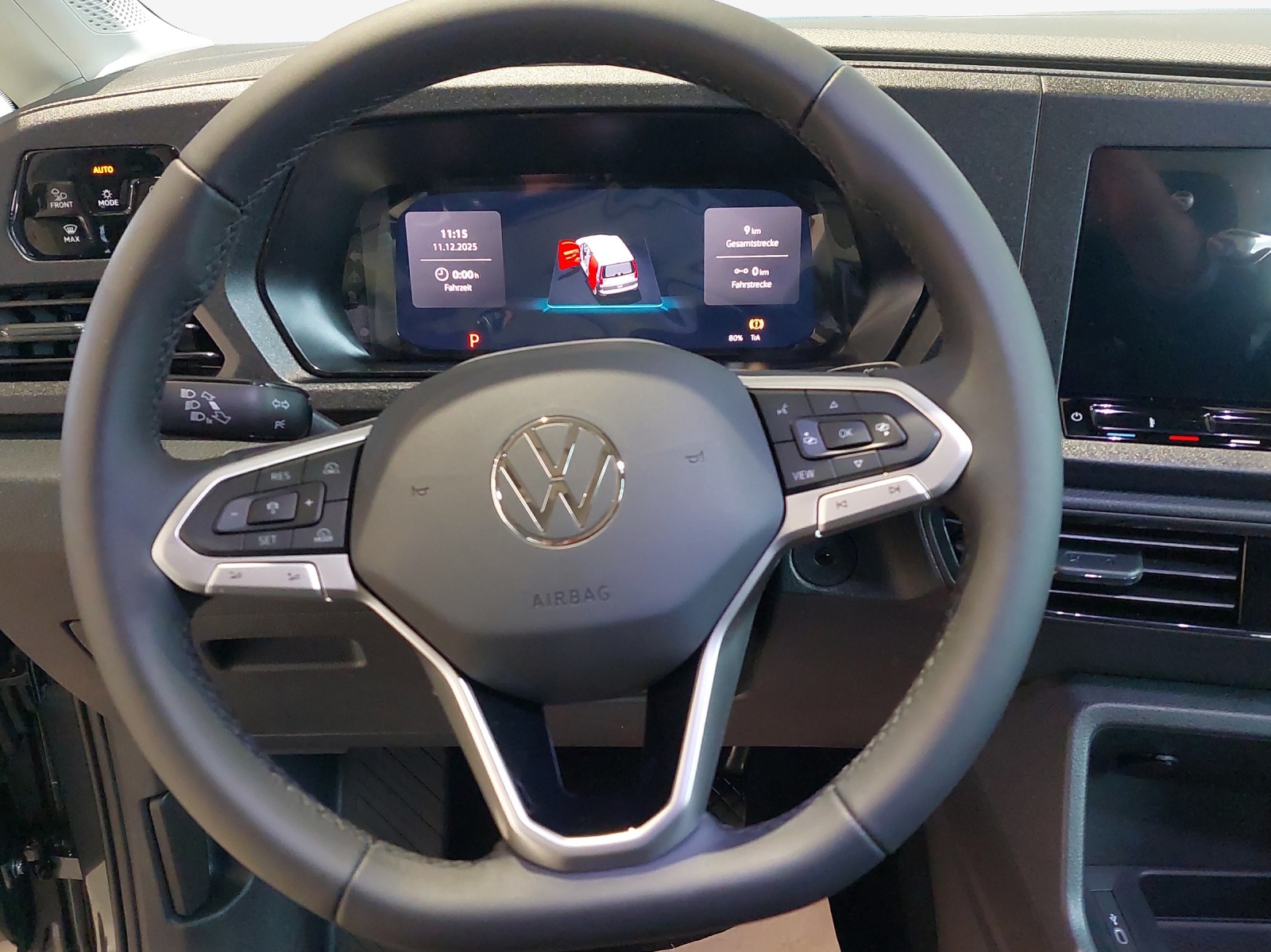 VW Caddy 2.0 TDI Liberty DSG-image-9