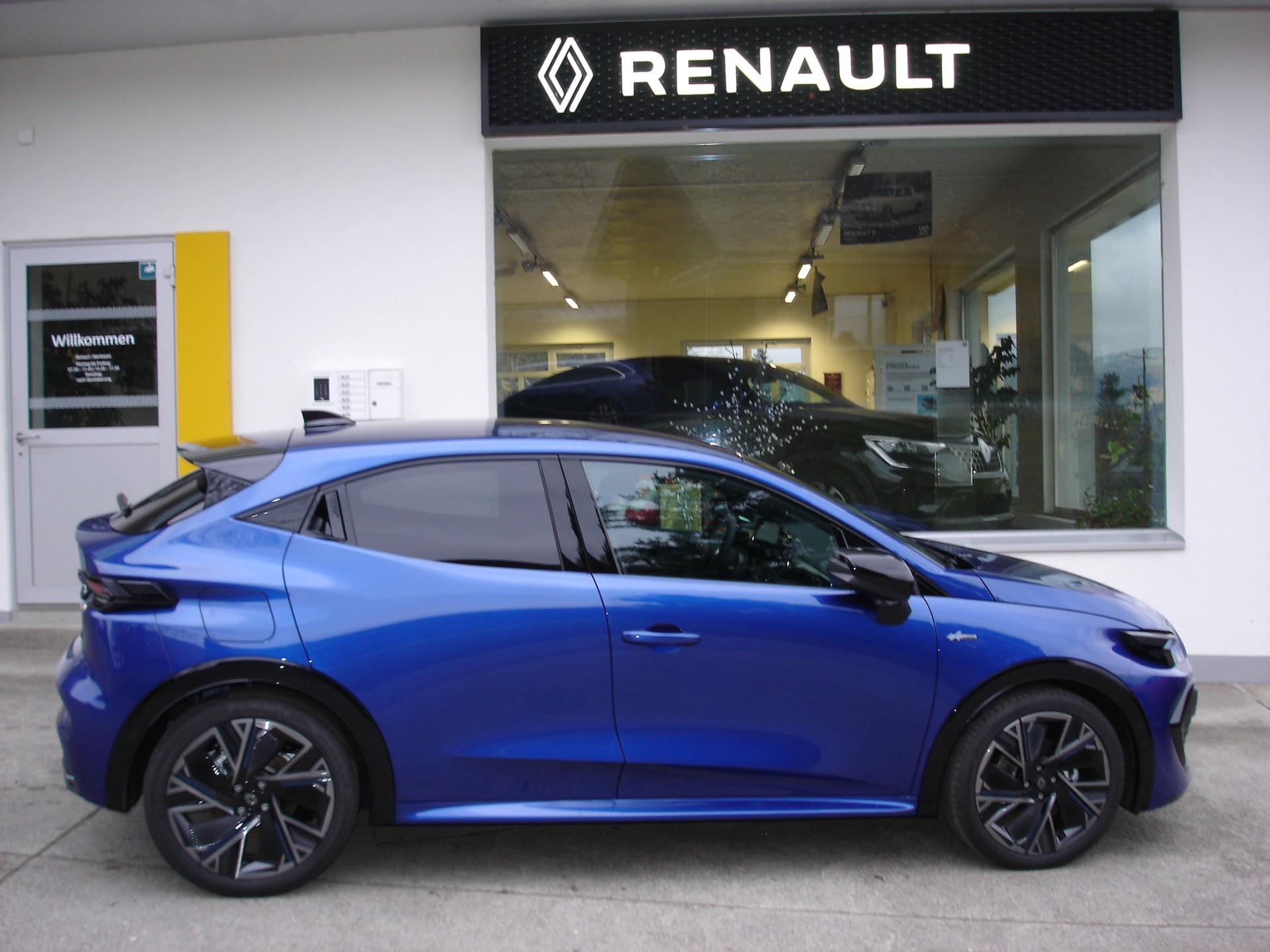 RENAULT Clio 1.8 E-Tech Esprit Alpine-image-2