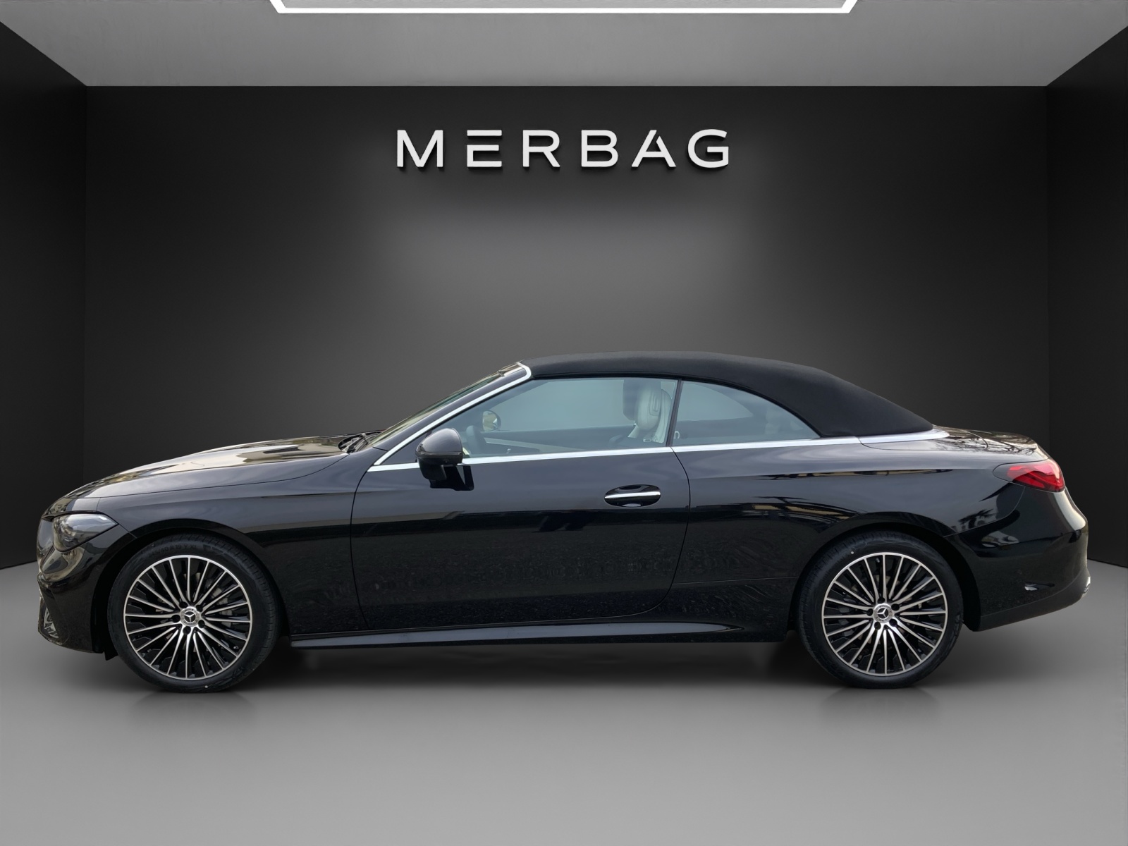 MERCEDES-BENZ CLE 300 Cabrio 4Matic 9G-Tronic-image-1