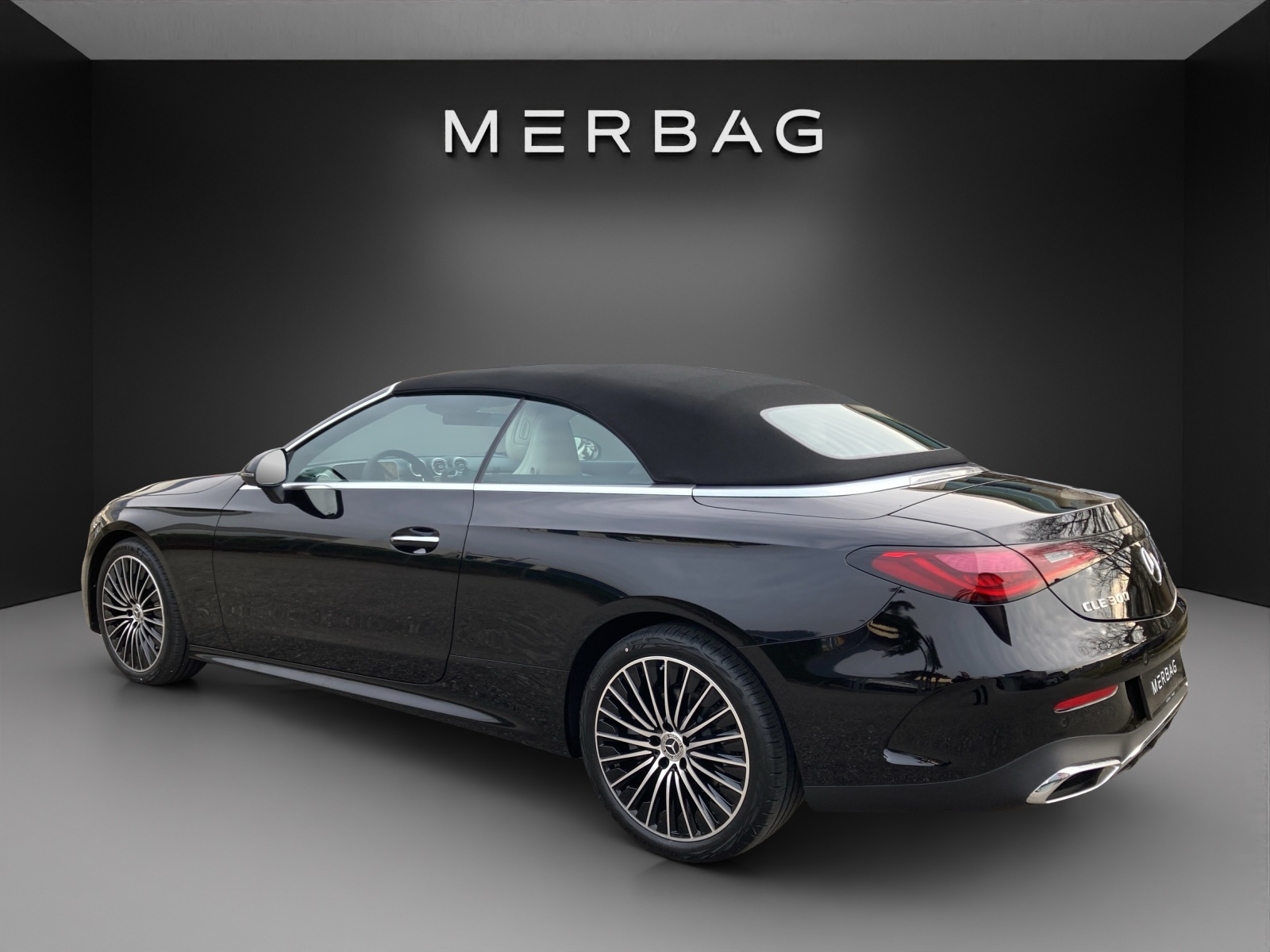 MERCEDES-BENZ CLE 300 Cabrio 4Matic 9G-Tronic-image-2