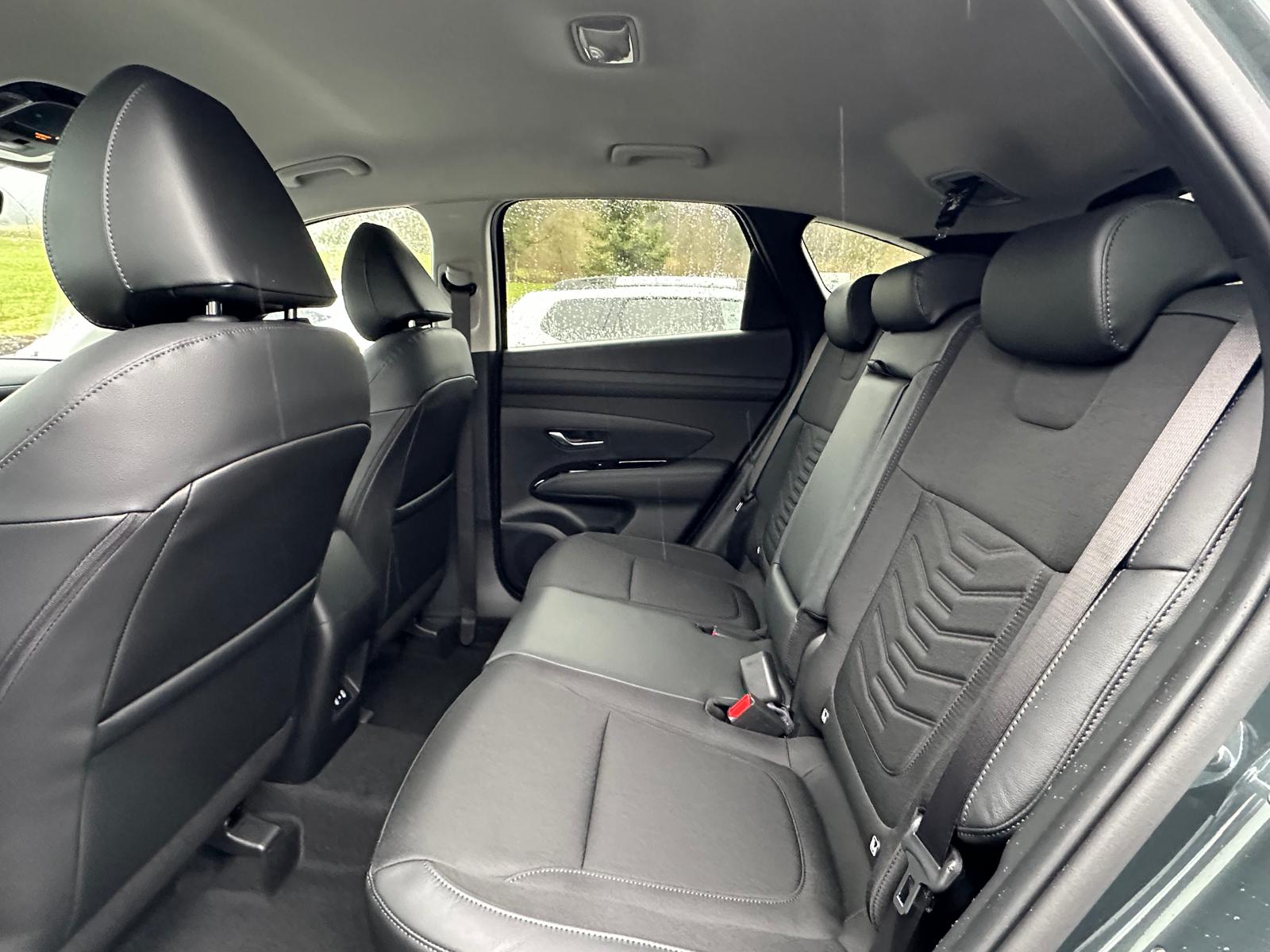 HYUNDAI Tucson 1.6 TGDI HEV Amplia 4WD MT-image-10