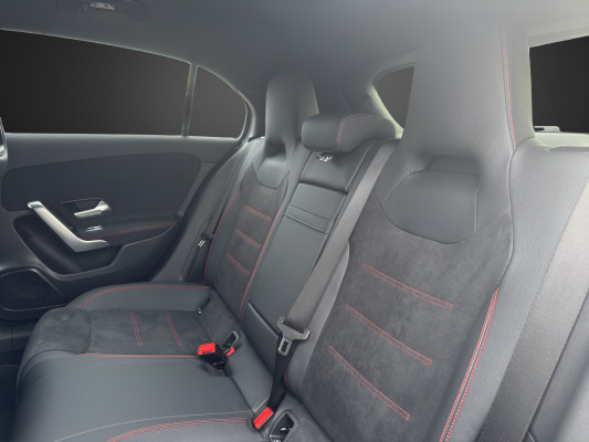MERCEDES-BENZ A 250 4Matic 8G-DCT-image-10