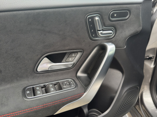 MERCEDES-BENZ A 250 4Matic 8G-DCT-image-9