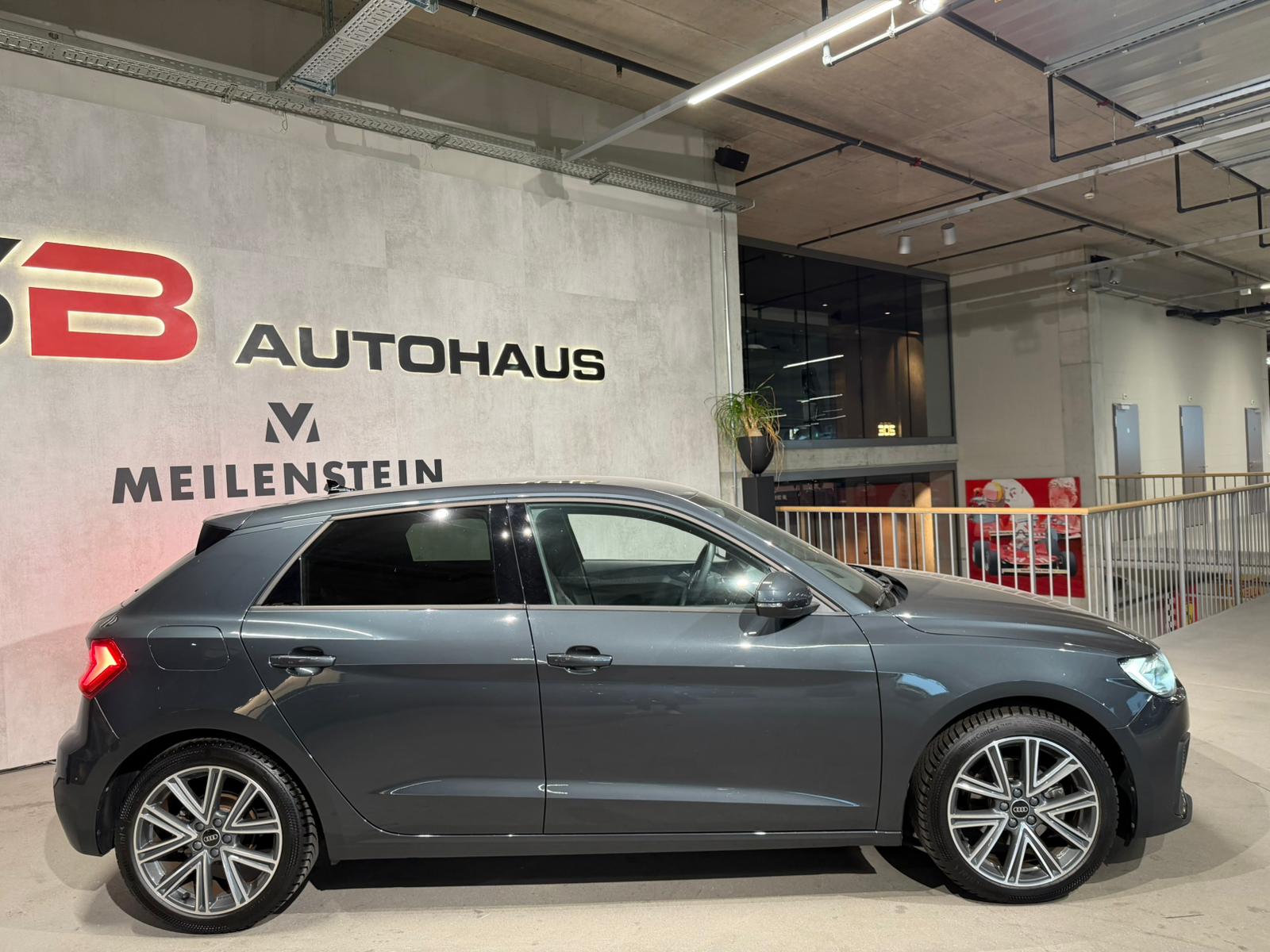 AUDI A1 Sportback 35 TFSI S-tronic-image-13