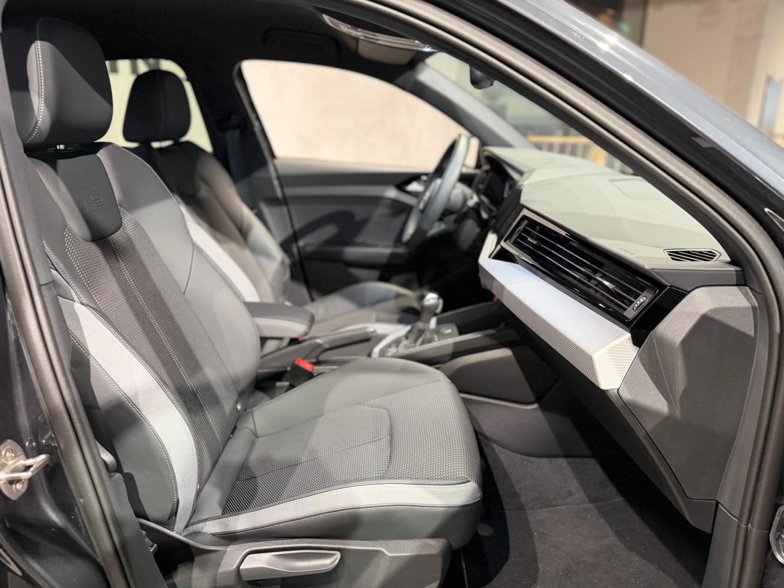 AUDI A1 Sportback 35 TFSI S-tronic-image-12