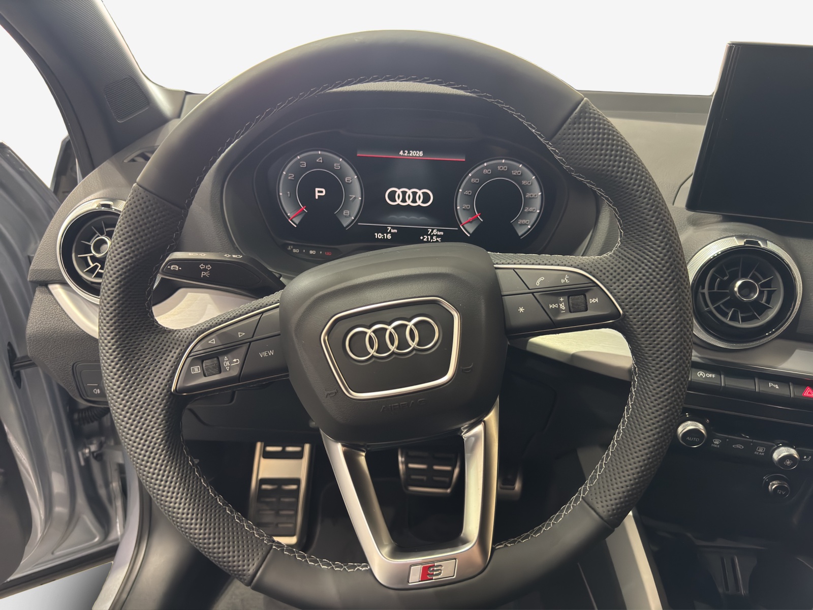 AUDI Q2 35 TFSI S-tronic-image-9