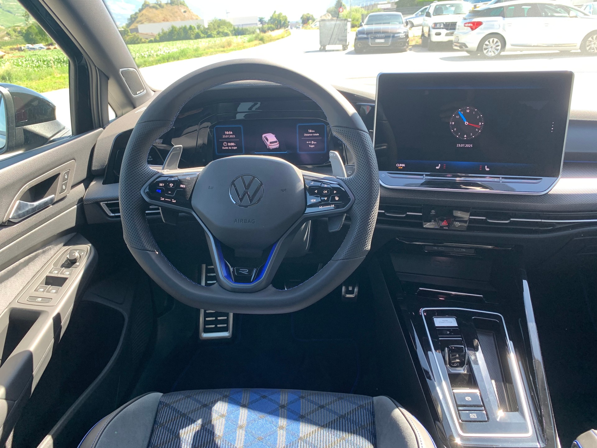 VW Golf 2.0 TSI R DSG 4 Motion-image-17