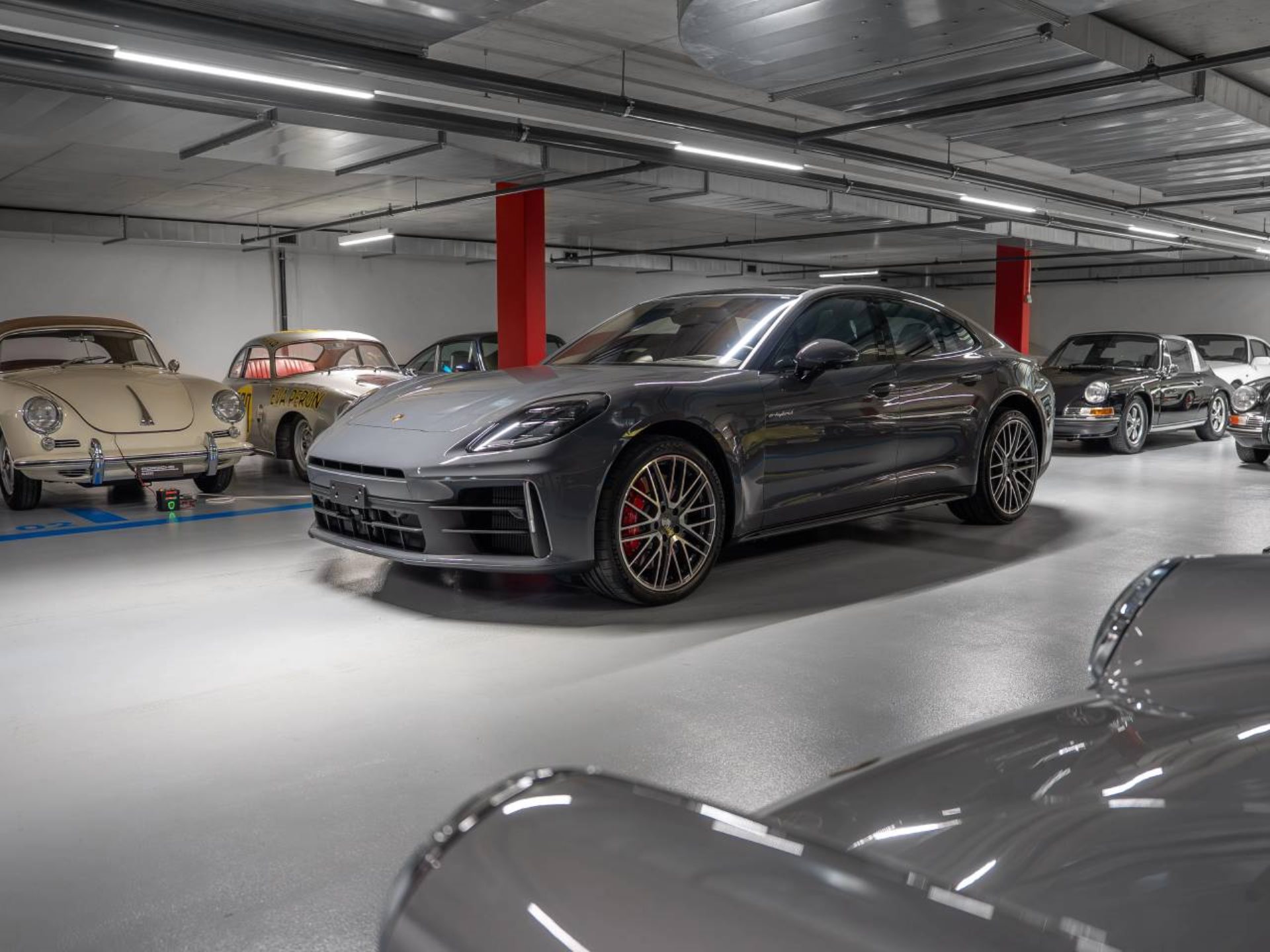 PORSCHE Panamera 4S E-Hybrid-image-0