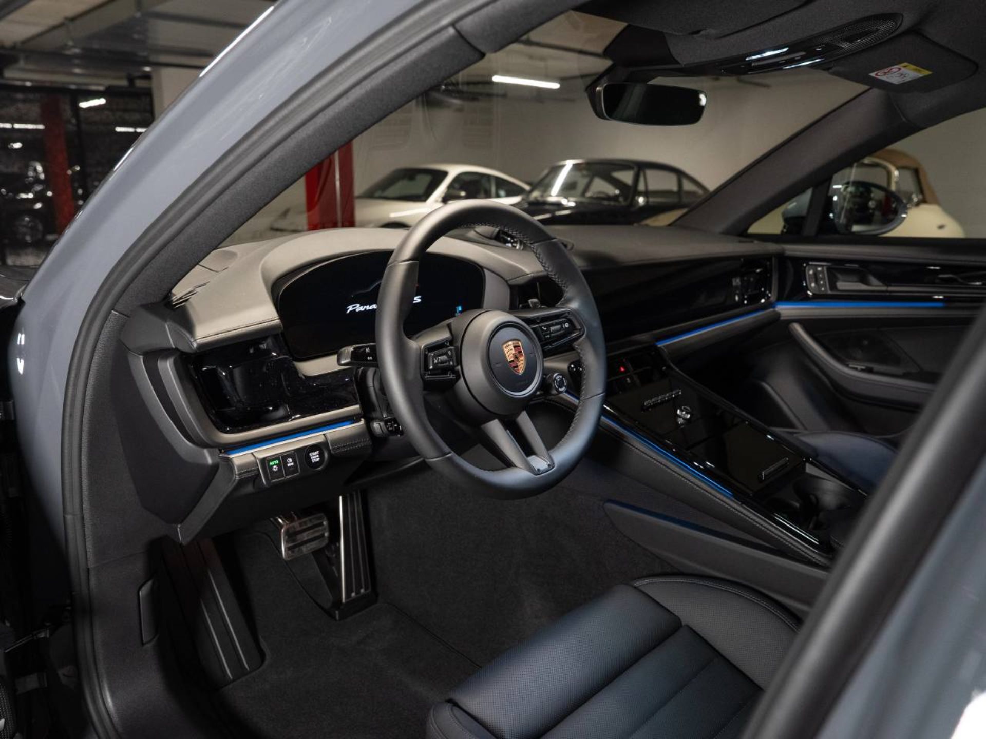 PORSCHE Panamera 4S E-Hybrid-image-3
