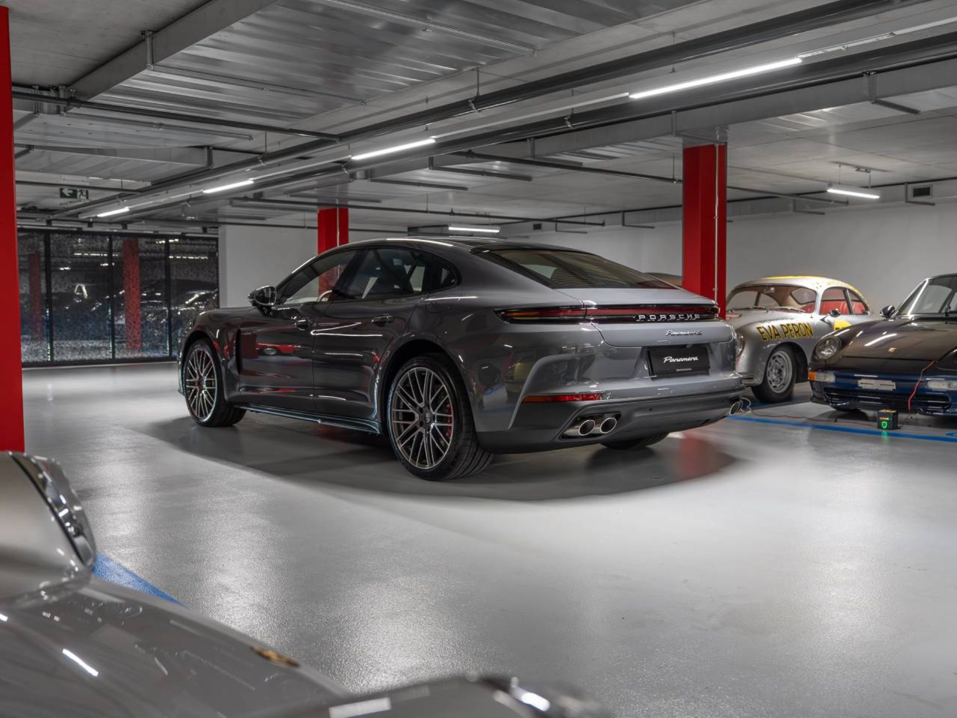 PORSCHE Panamera 4S E-Hybrid-image-2