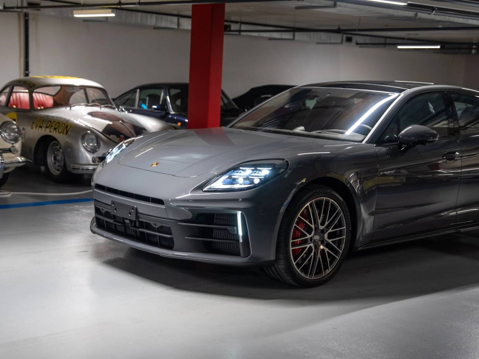 PORSCHE Panamera 4S E-Hybrid-image-21