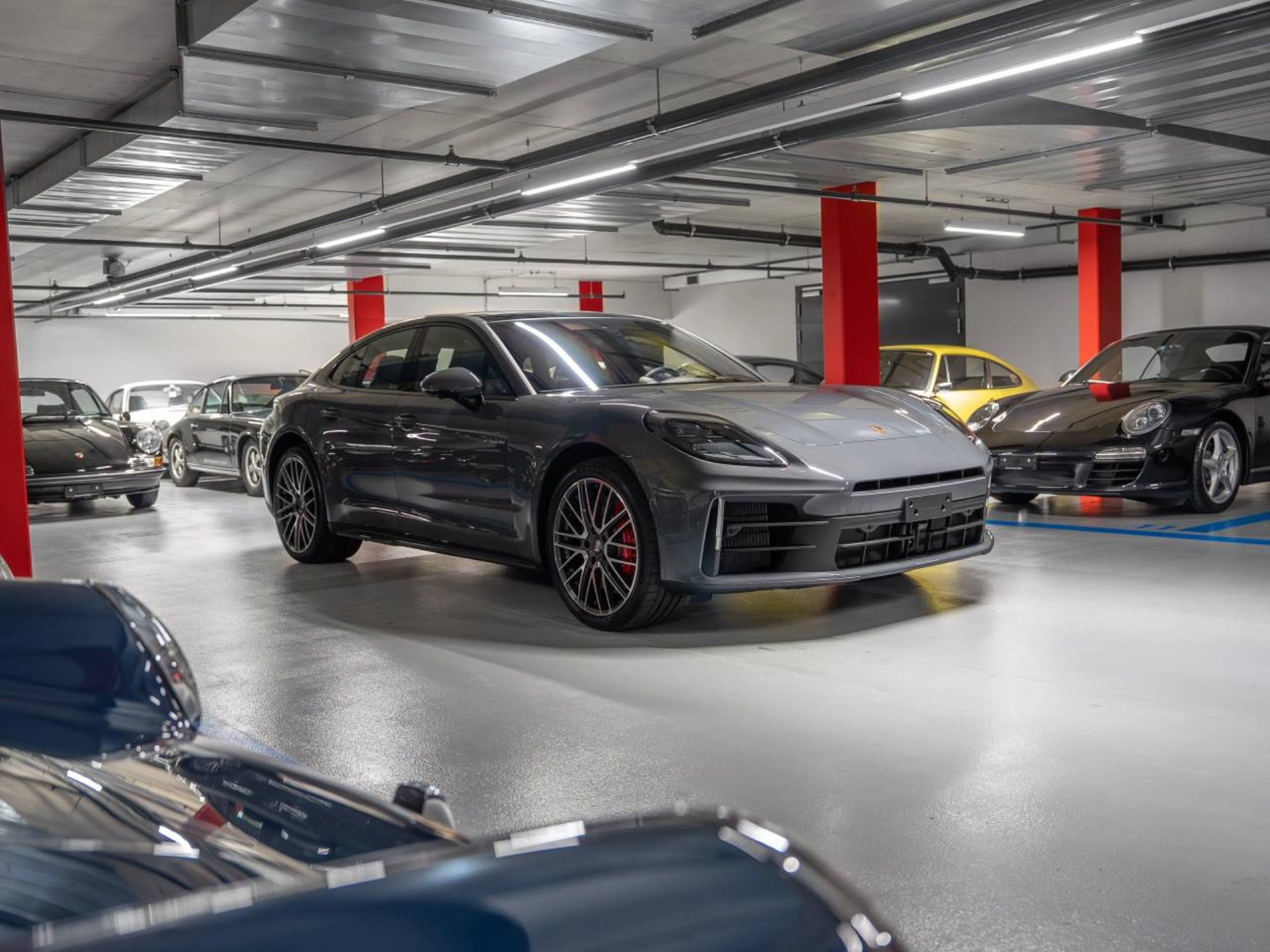 PORSCHE Panamera 4S E-Hybrid-image-5