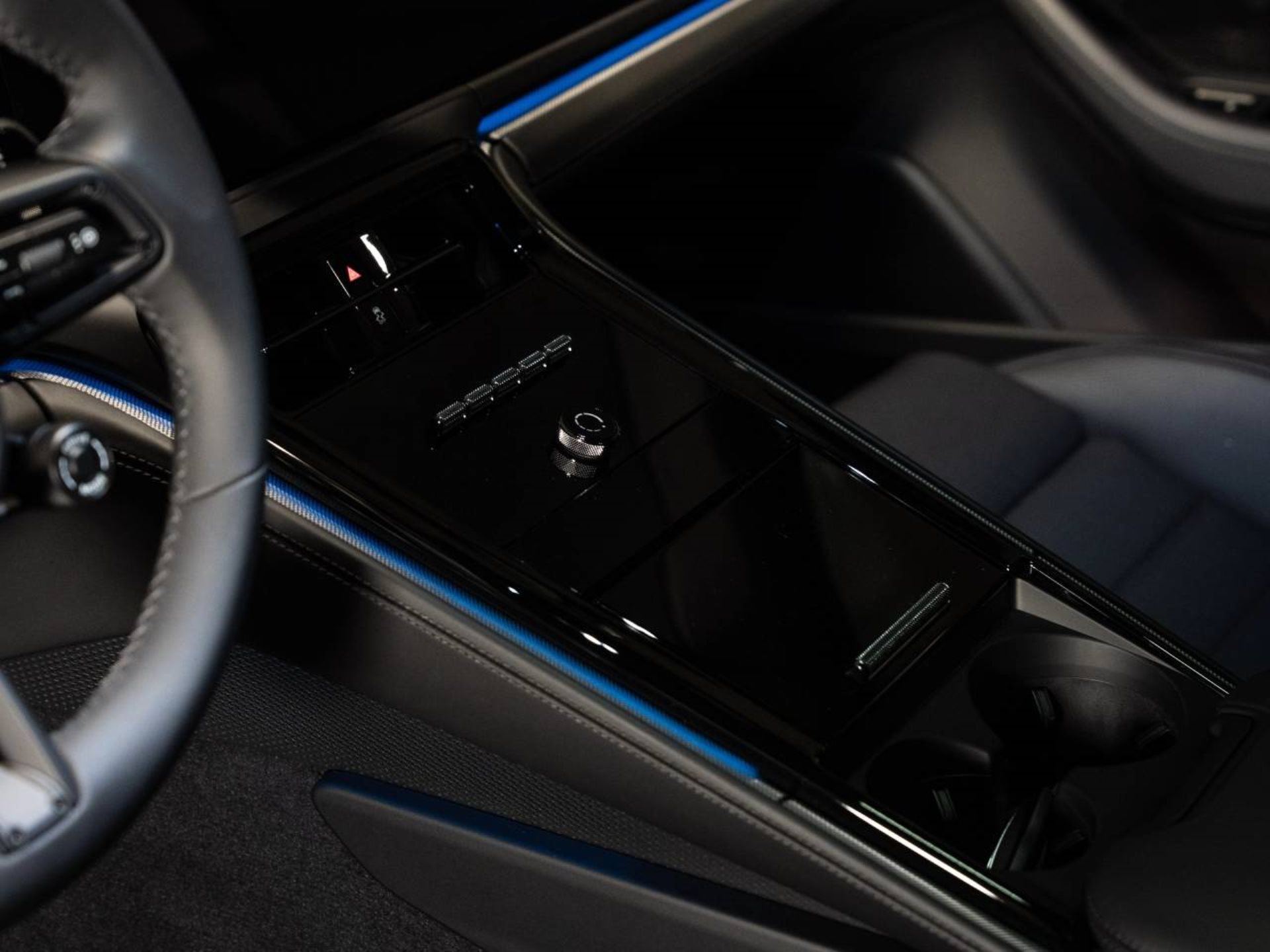 PORSCHE Panamera 4S E-Hybrid-image-11