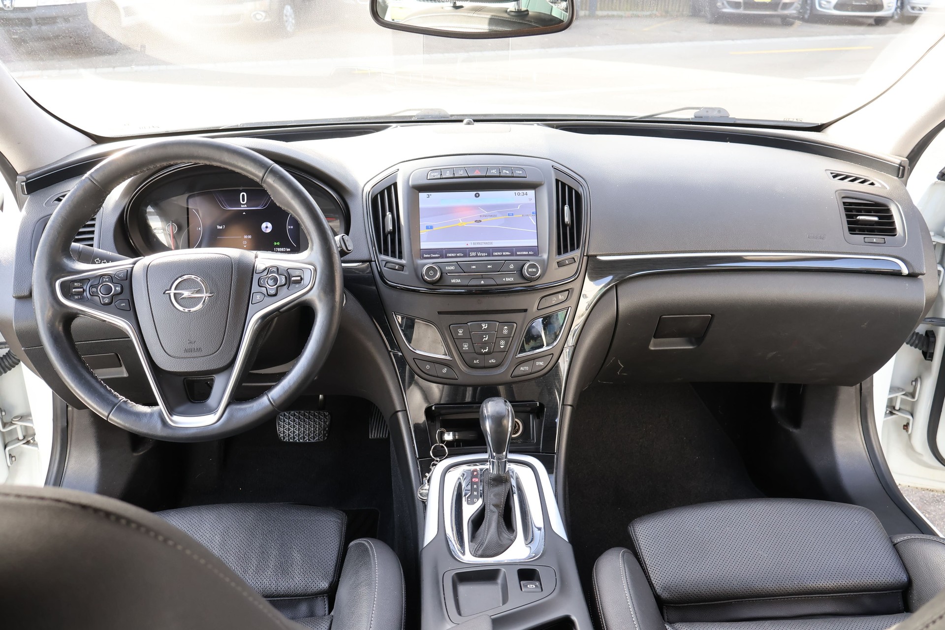 OPEL Insignia ST 2.0 Turbo Cosmo 4WD Aut.-image-13
