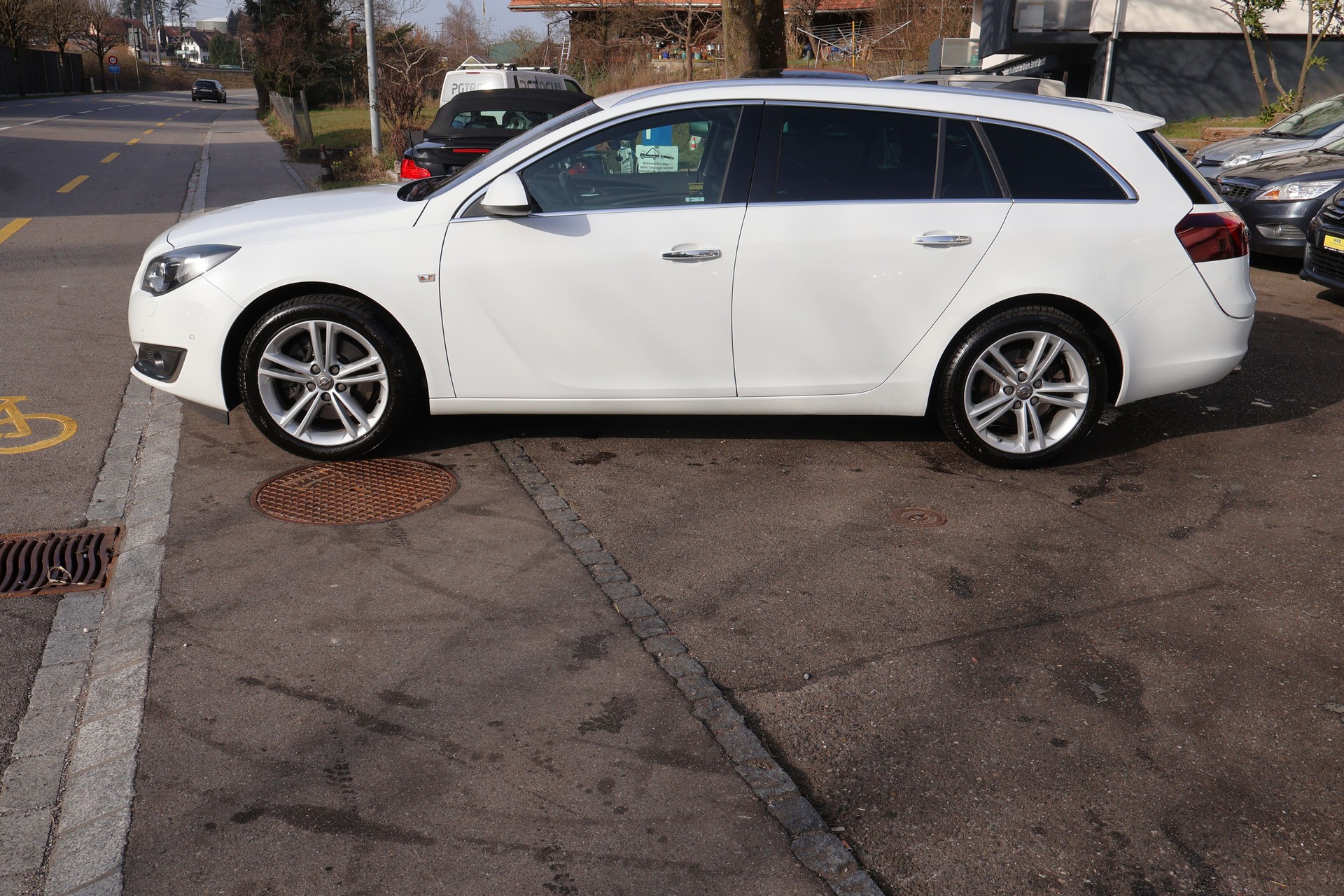 OPEL Insignia ST 2.0 Turbo Cosmo 4WD Aut.-image-5